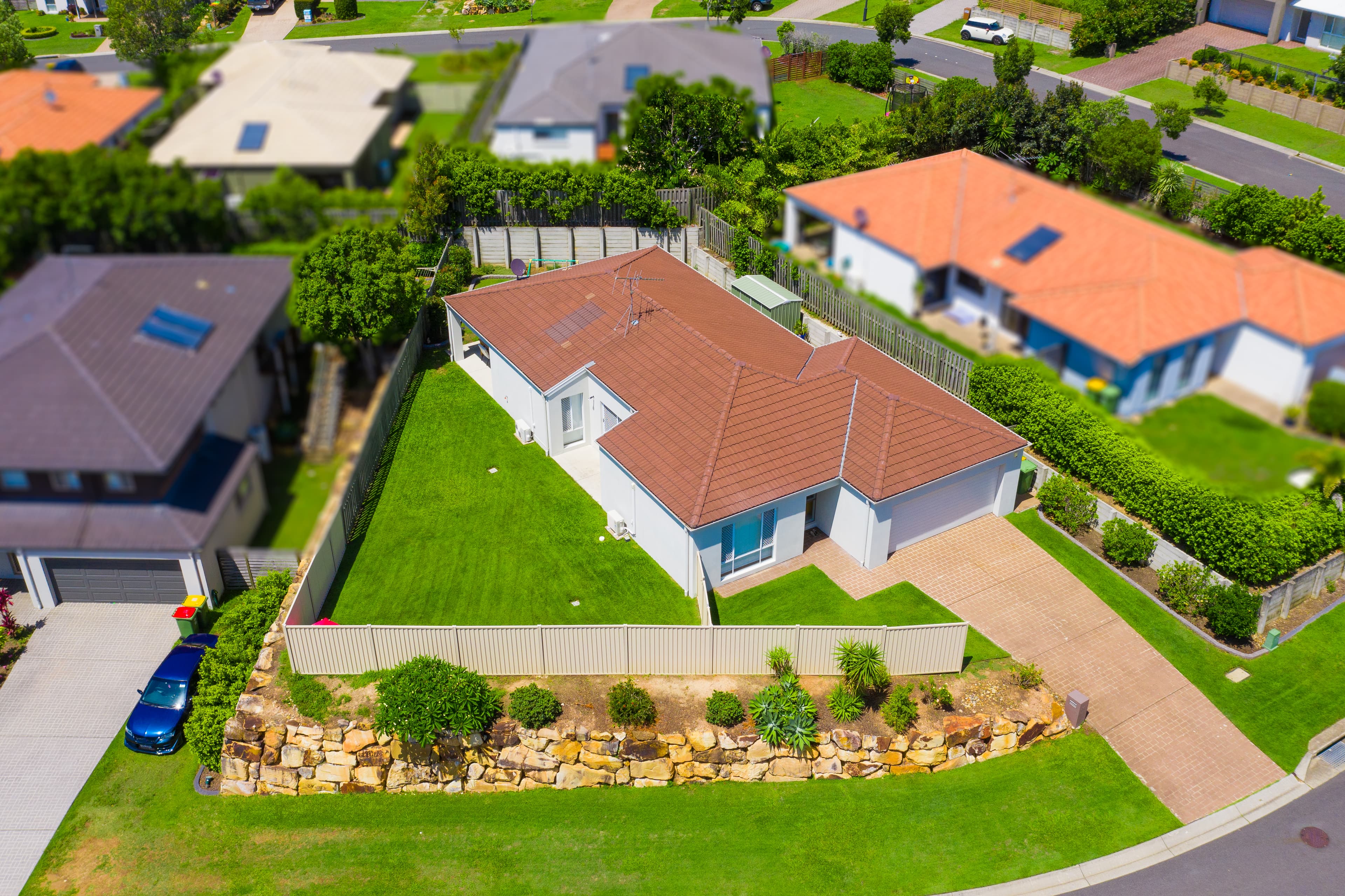 12 Aqua Crescent, Redland Bay, Redland Bay - Image 1