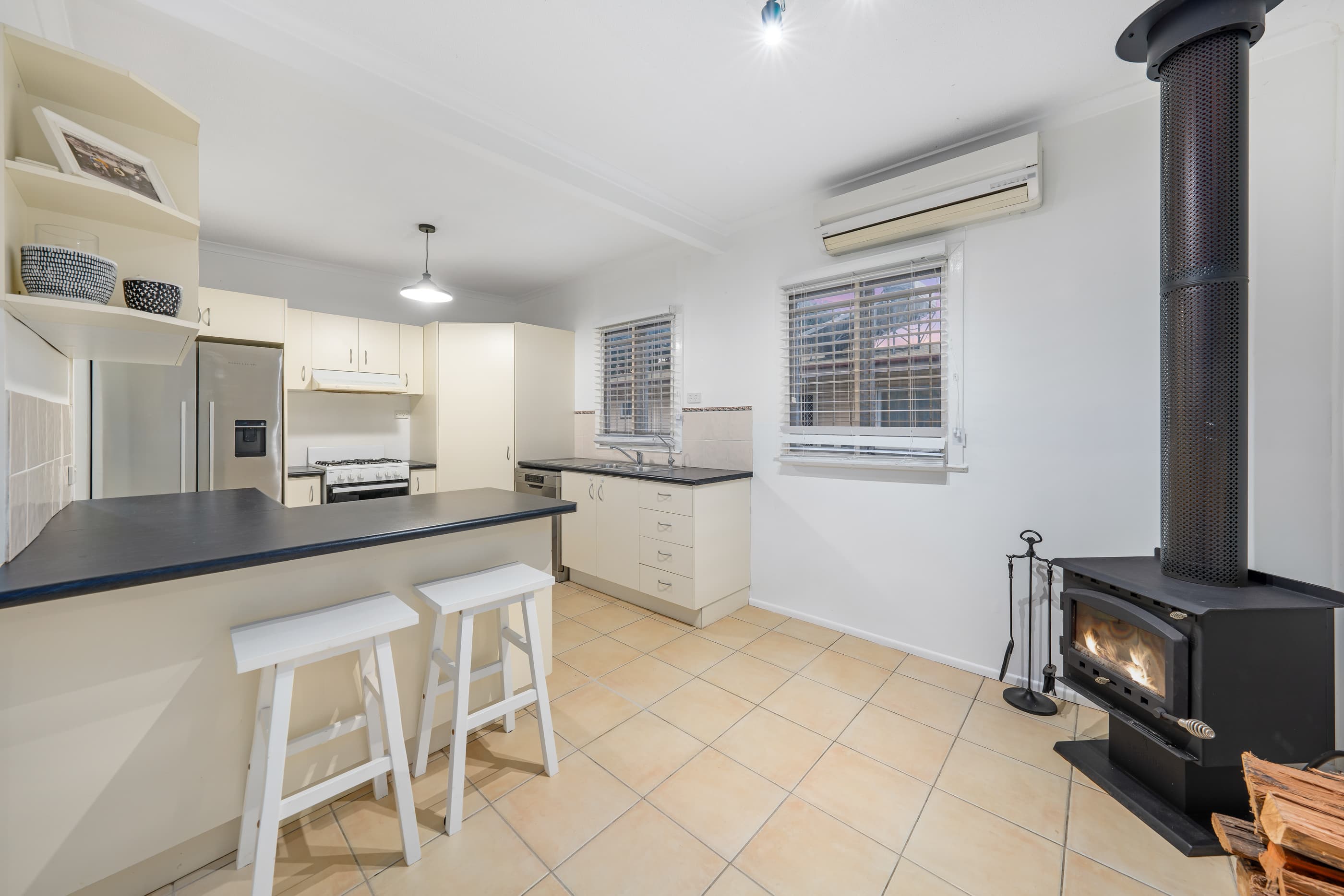 11 Roy Street, Thorneside, Thorneside - Thumbnail 6