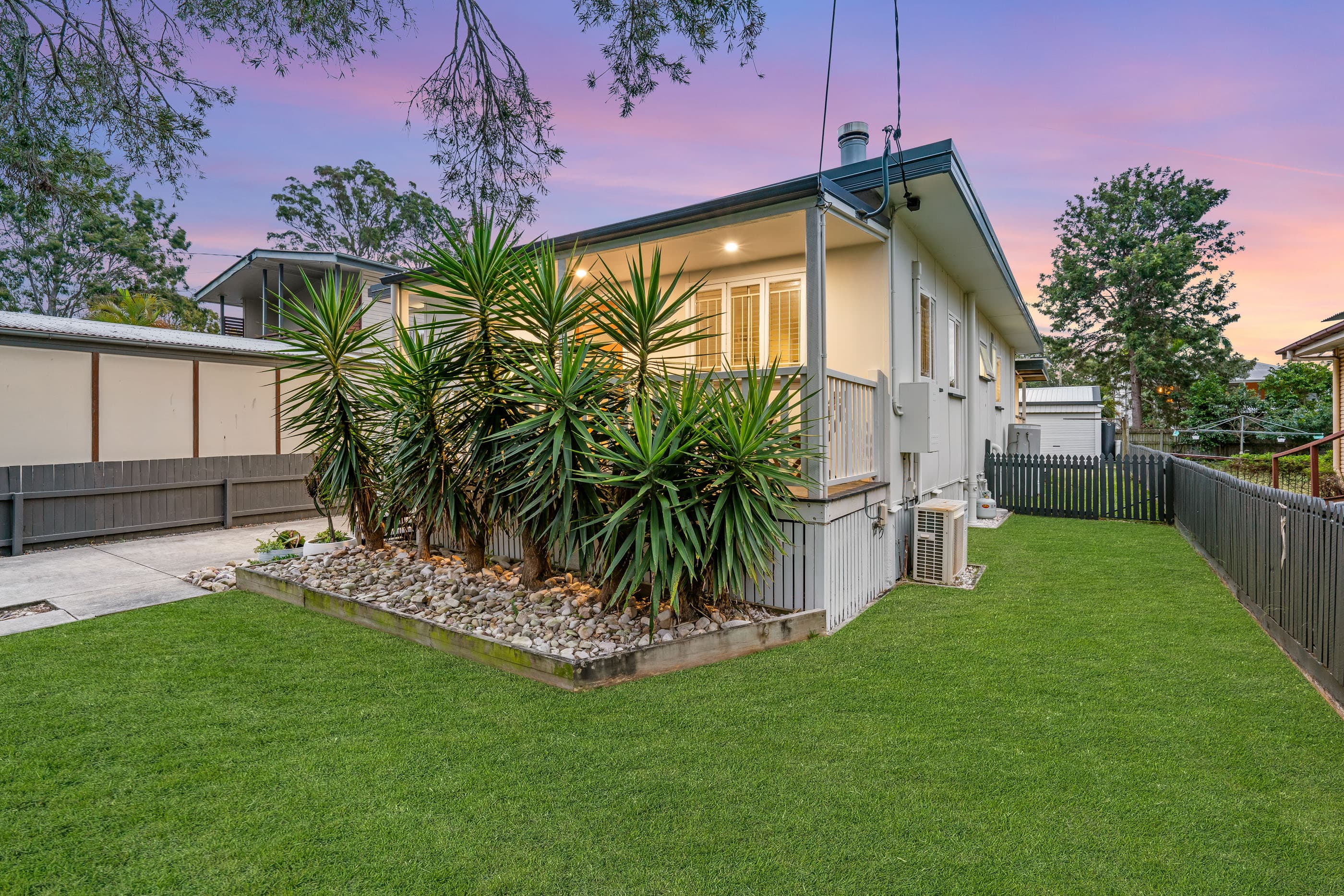 11 Roy Street, Thorneside, Thorneside - Thumbnail 2