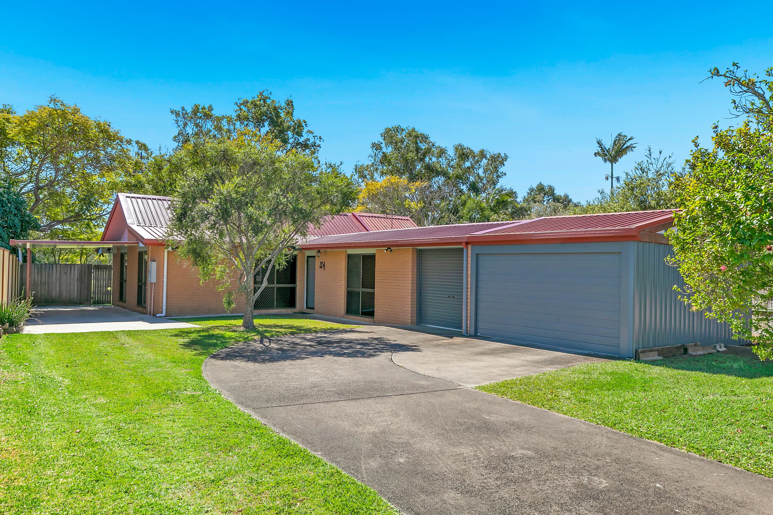 18 Chestnut Crescent, Victoria Point, Victoria Point - Thumbnail 2