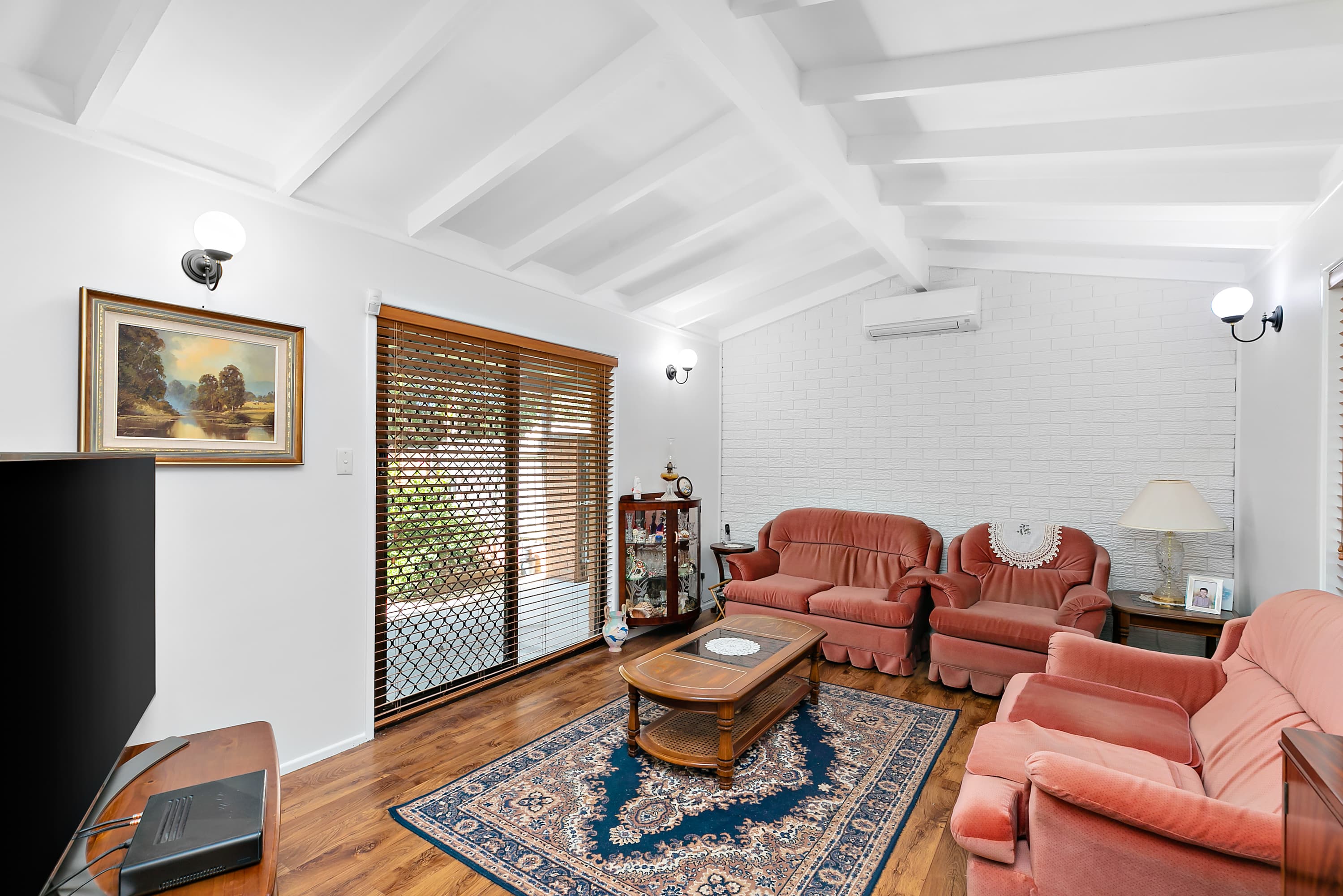 18 Chestnut Crescent, Victoria Point, Victoria Point - Thumbnail 3