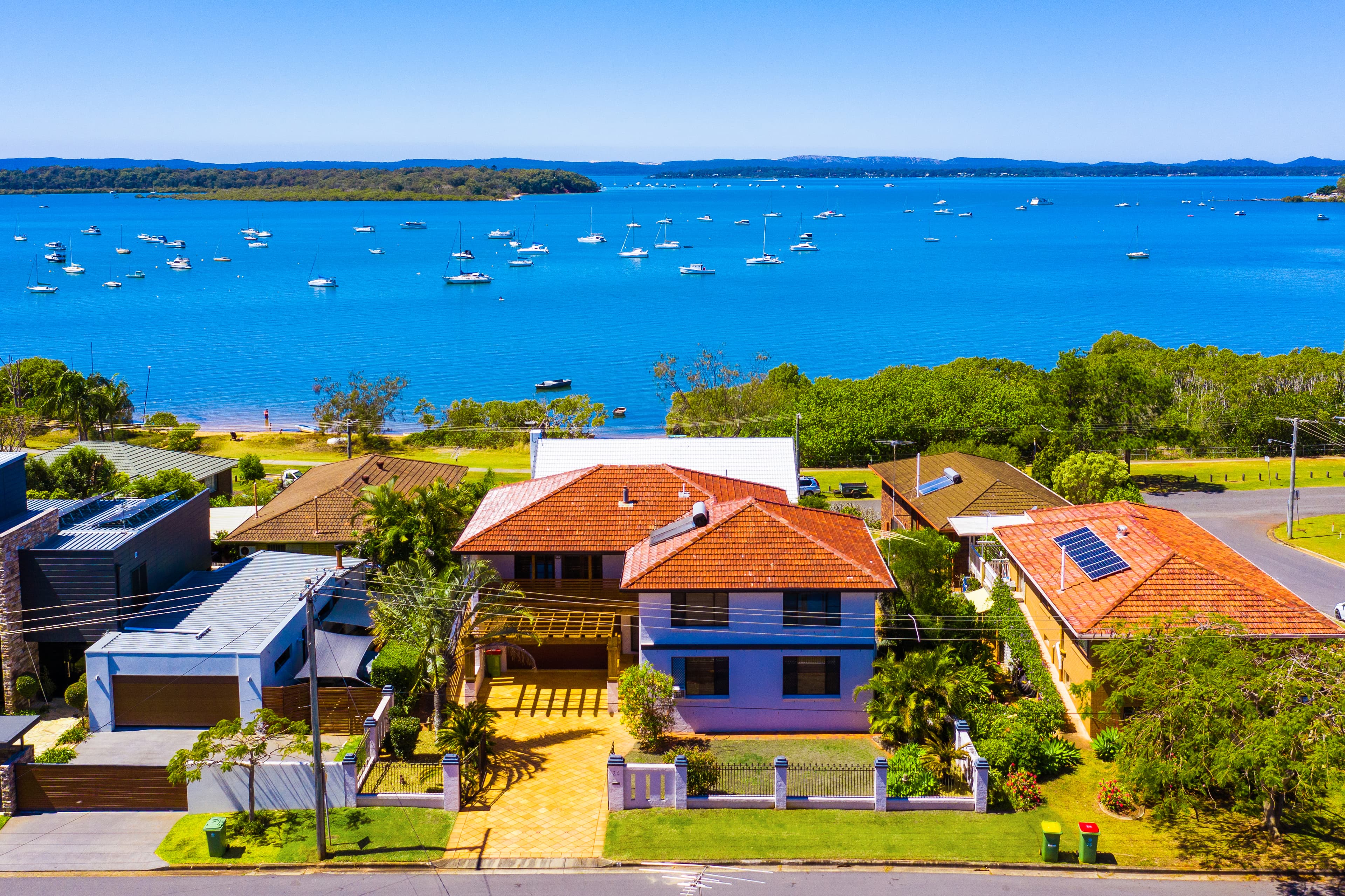 24 Macadamia Street, Victoria Point, Victoria Point - Thumbnail 2