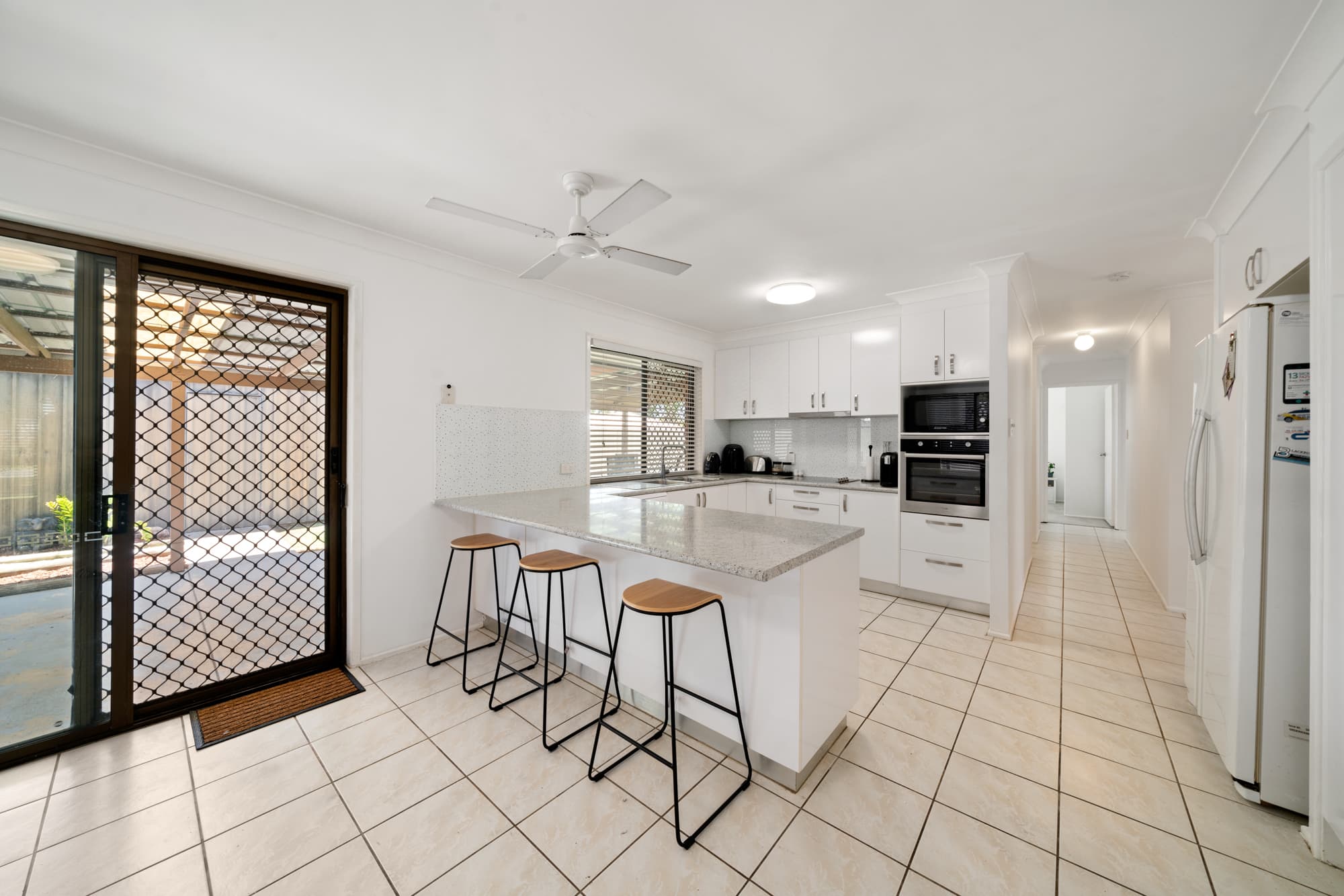 11 Wisteria Court, Victoria Point, Victoria Point - Thumbnail 4