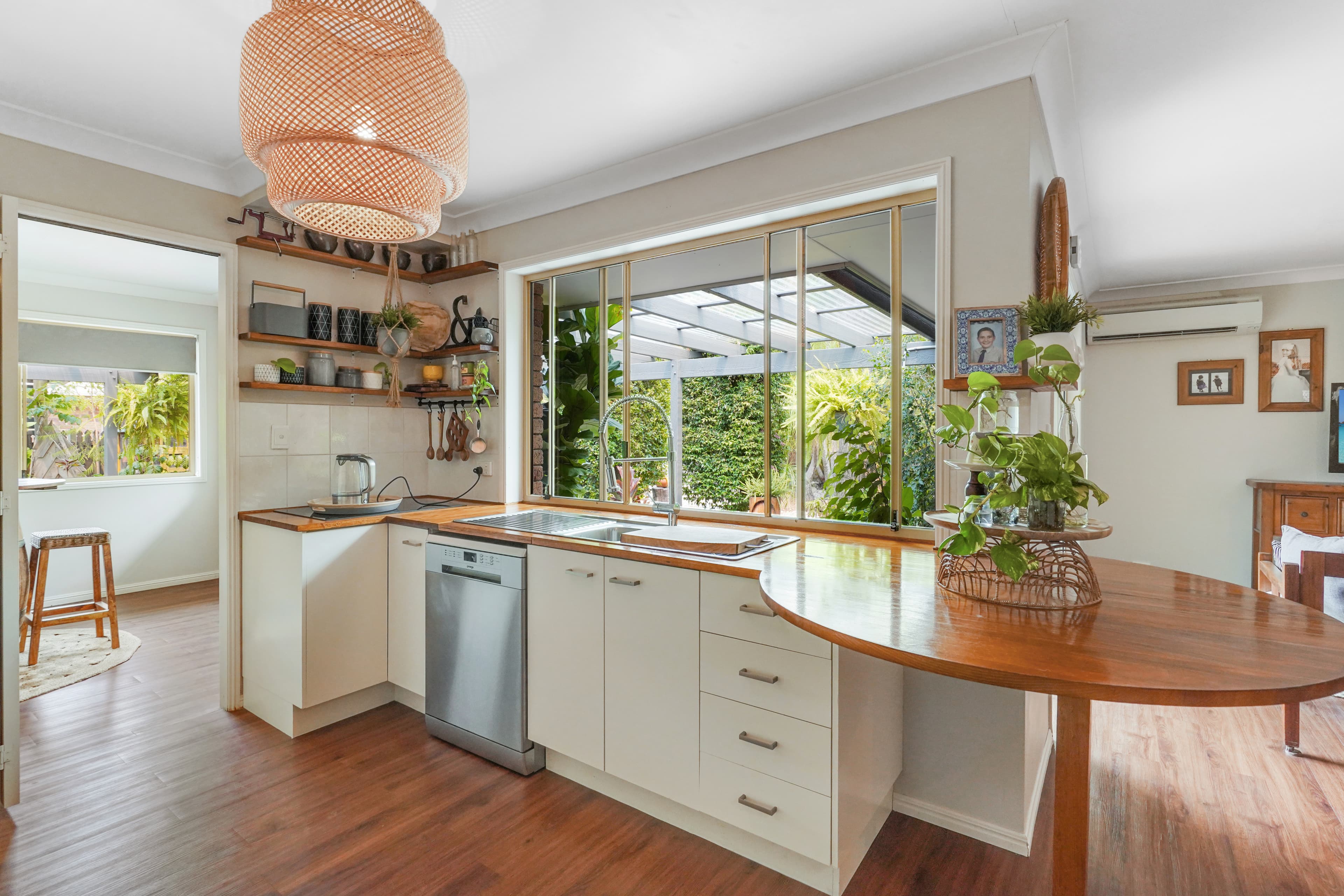 3 Kate Court, Victoria Point, Victoria Point - Thumbnail 4