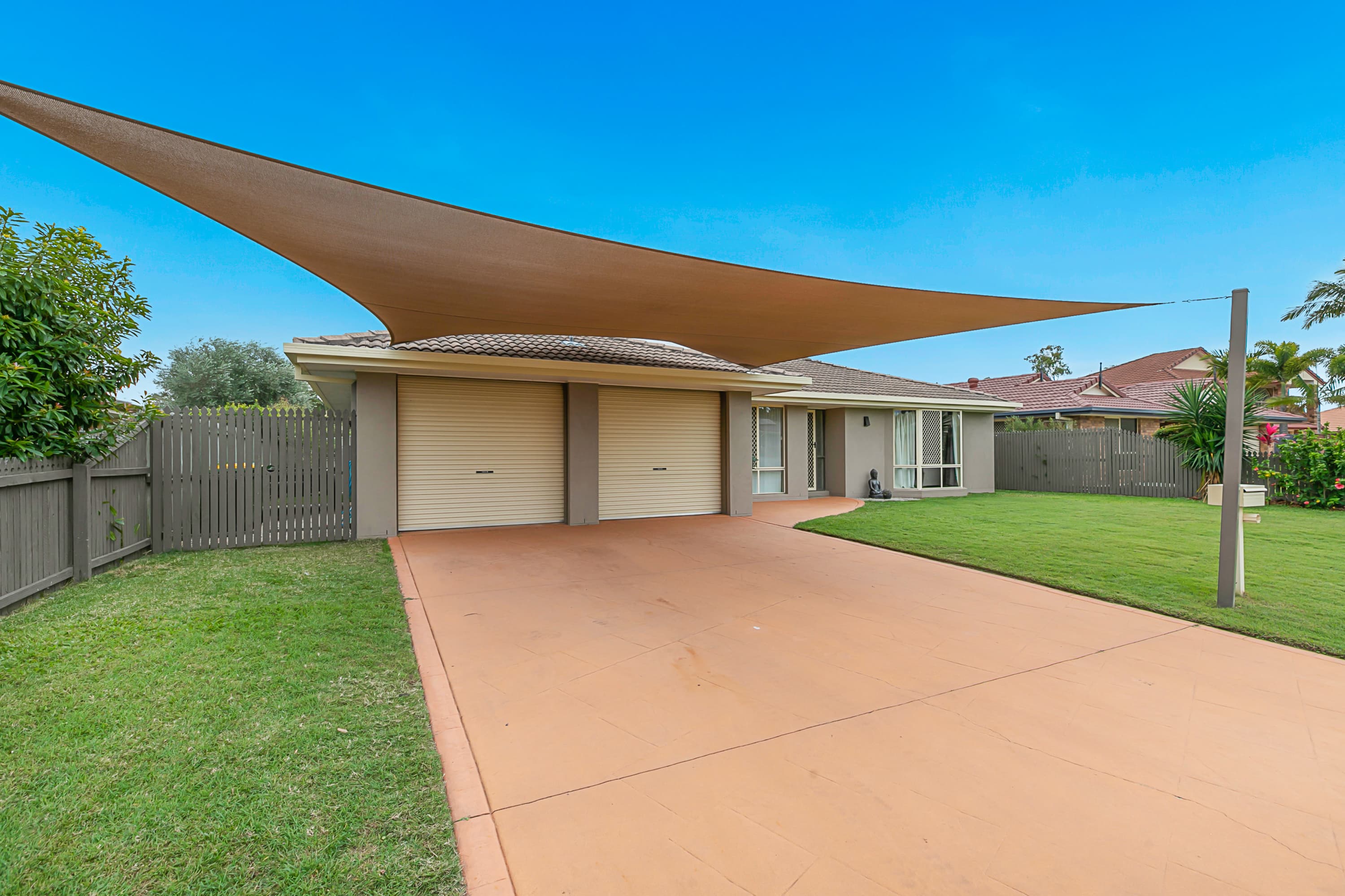 10 Darren Close, Victoria Point, Victoria Point - Thumbnail 2