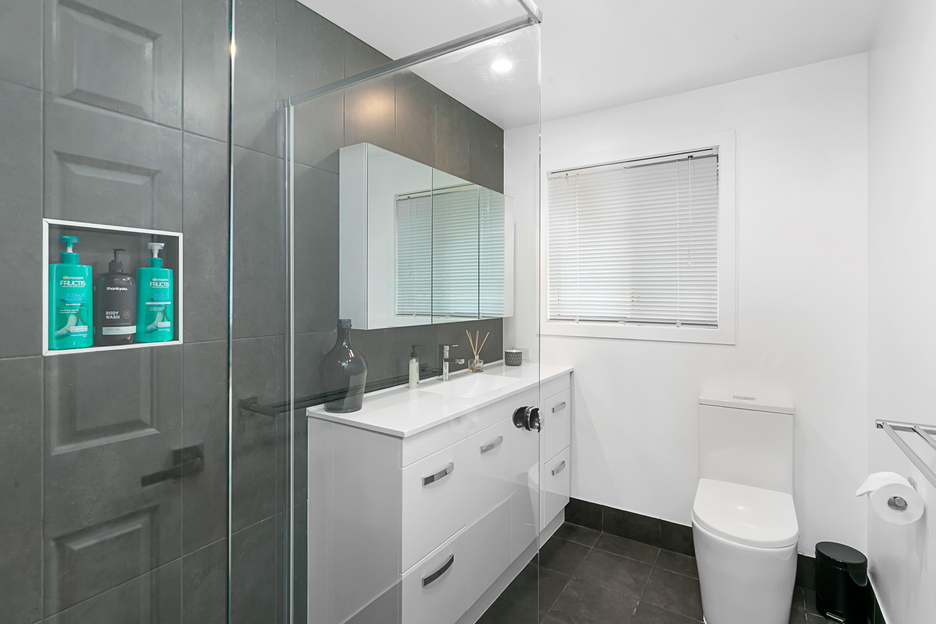 10 Darren Close, Victoria Point, Victoria Point - Thumbnail 4