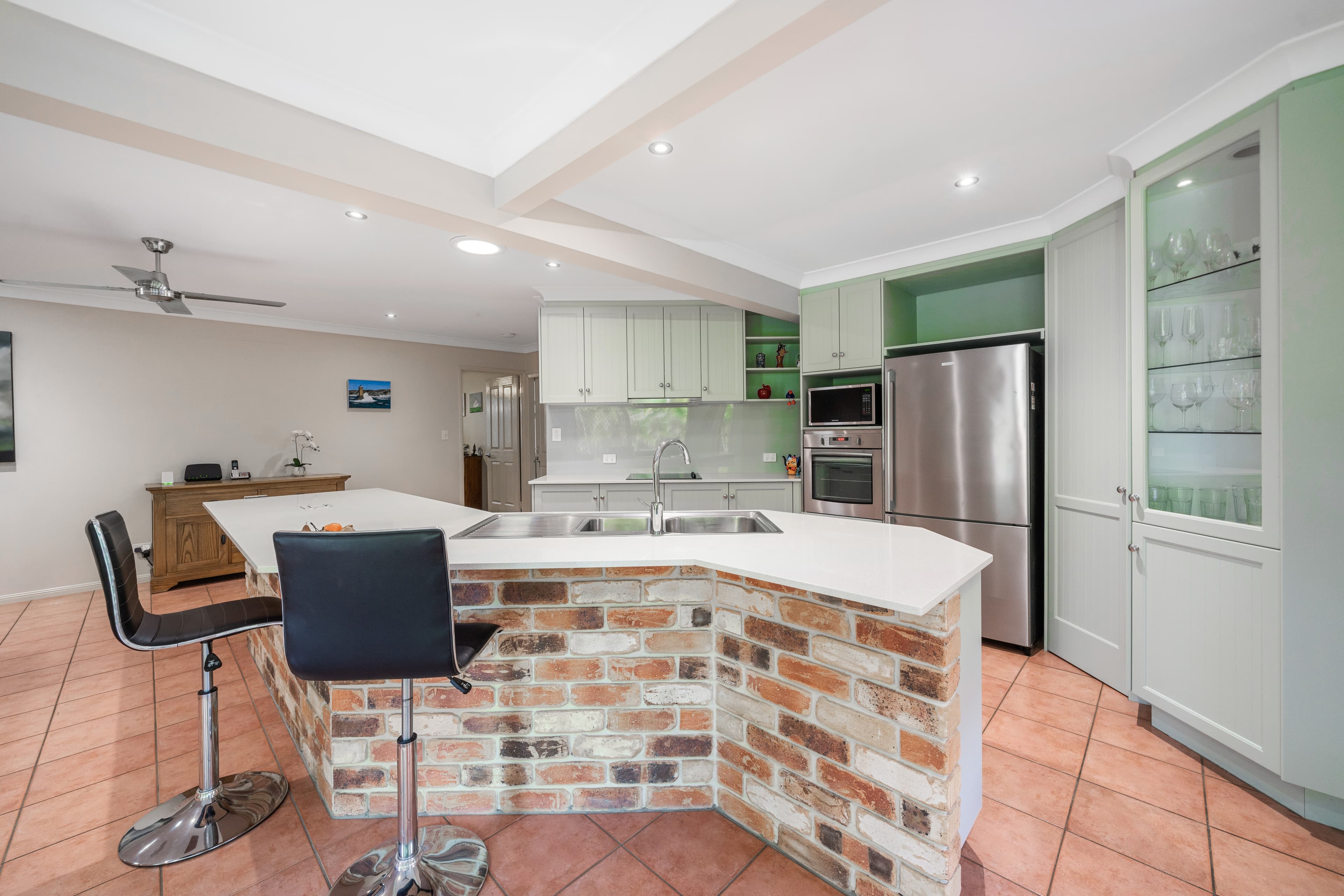 10 Lakefield Drive, Victoria Point, Victoria Point - Thumbnail 5