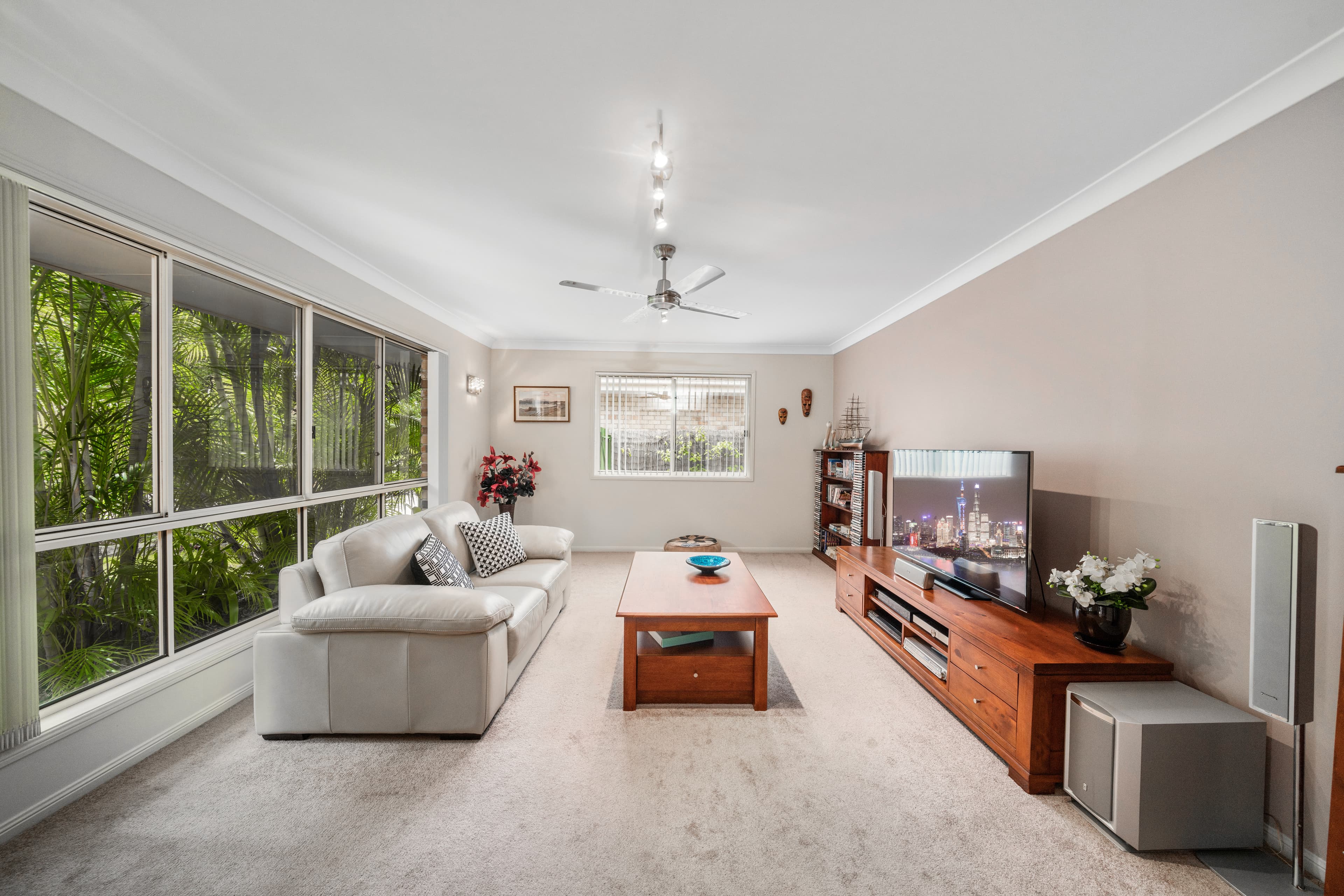 10 Lakefield Drive, Victoria Point, Victoria Point - Thumbnail 3
