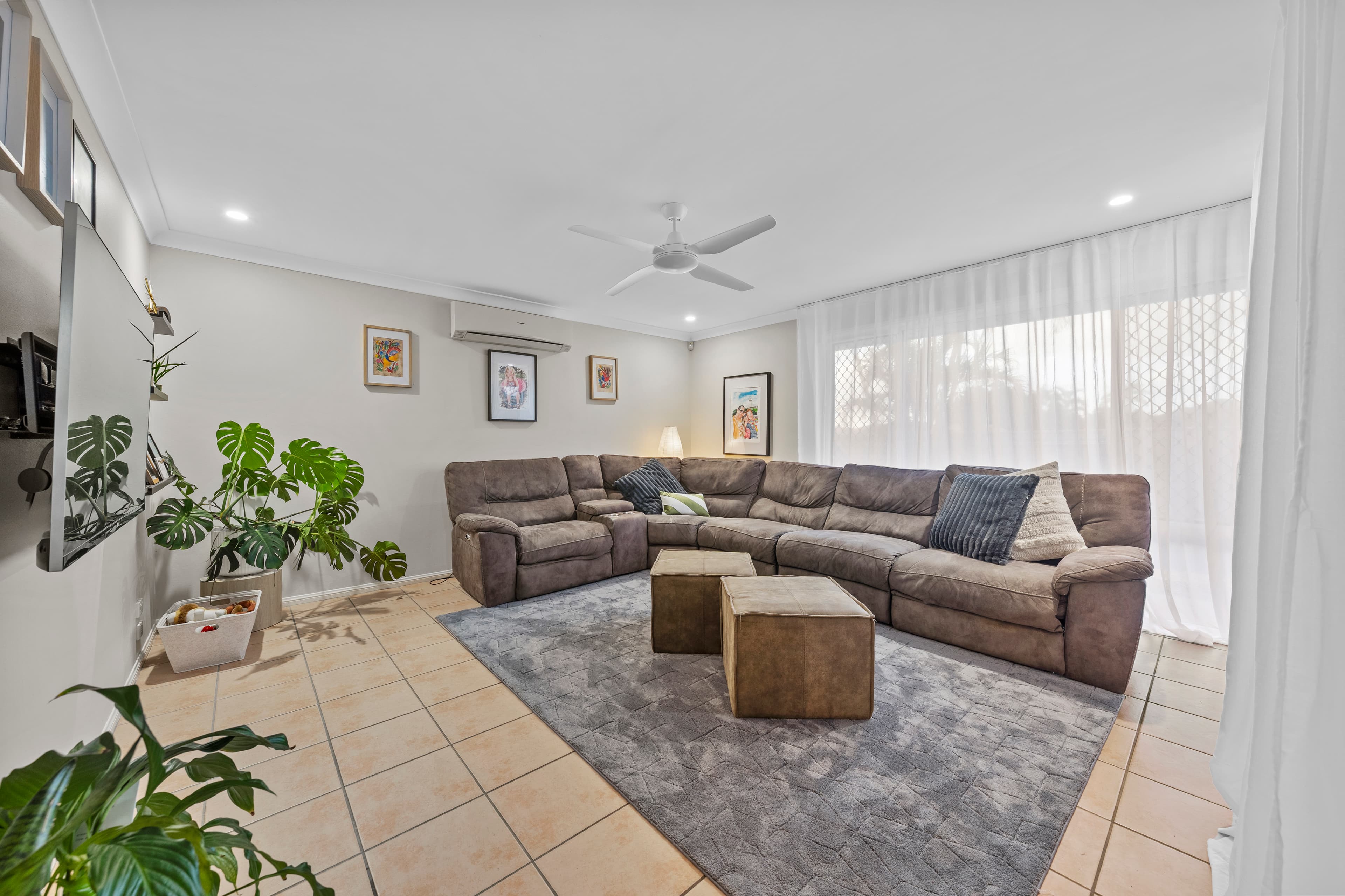 36 Seaholly Crescent, Victoria Point, Victoria Point - Thumbnail 3