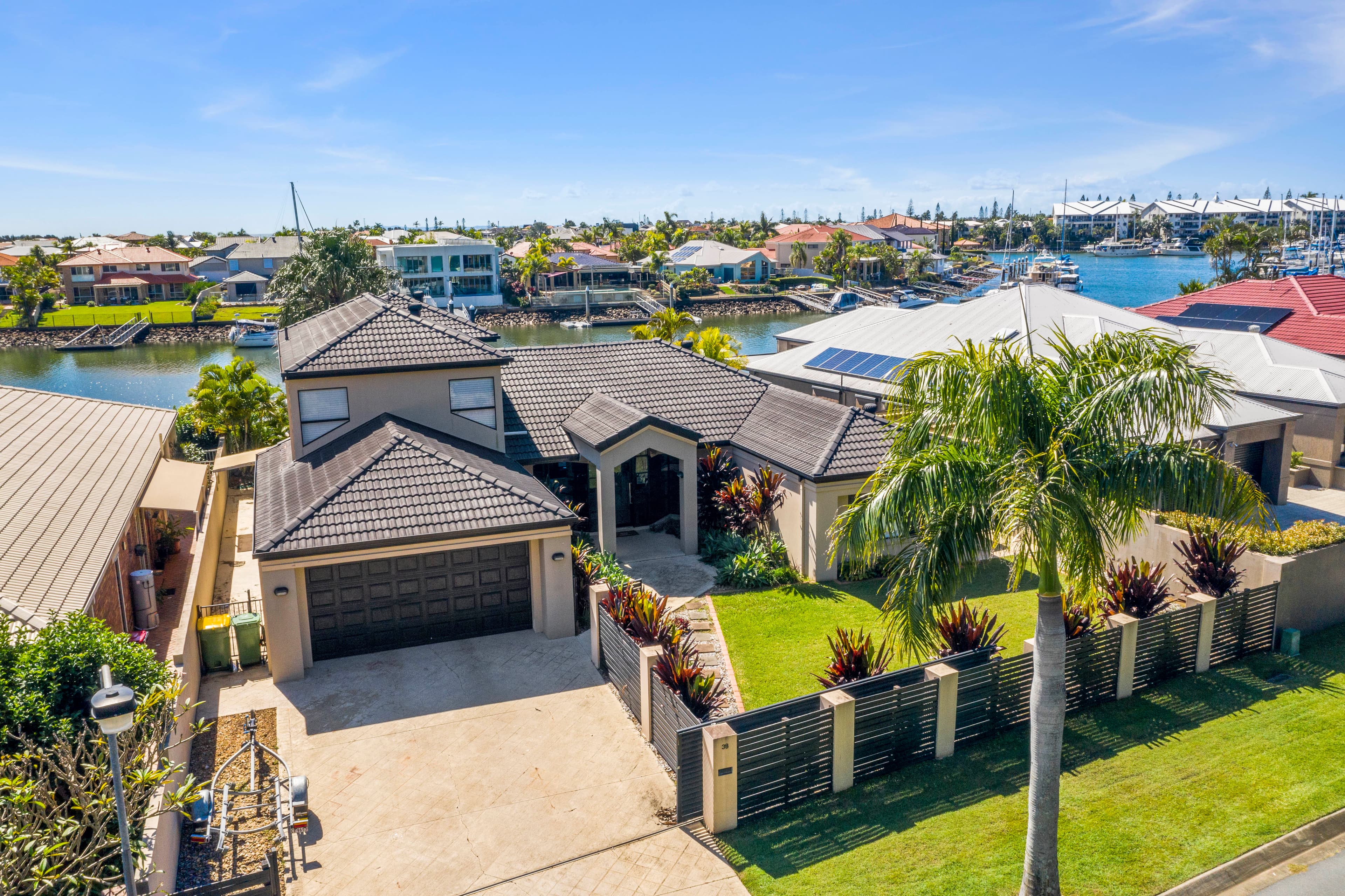 38 Nautilus Drive, Raby Bay, Raby Bay - Image 1