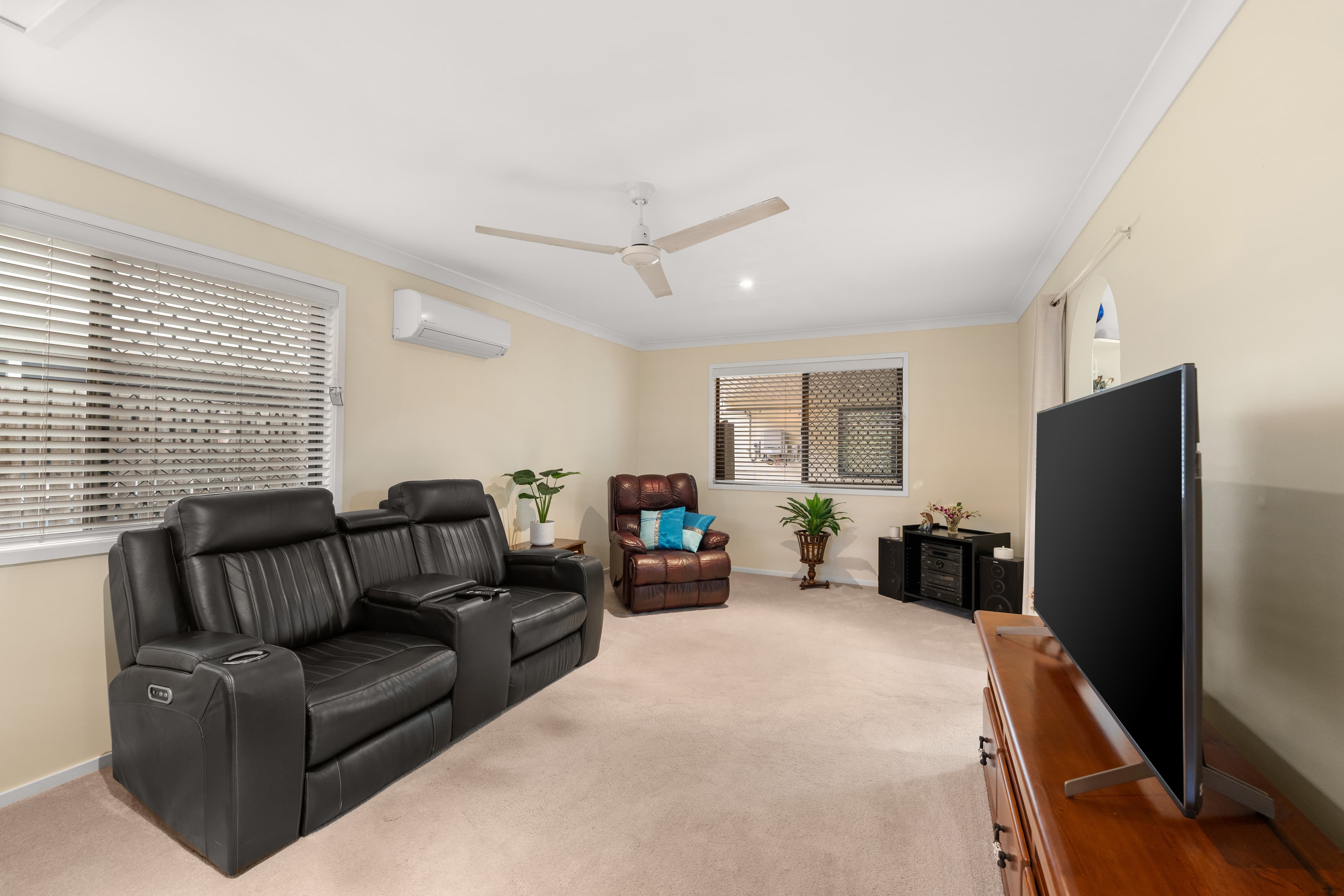 144 Wellington Street, Ormiston, Ormiston - Thumbnail 2