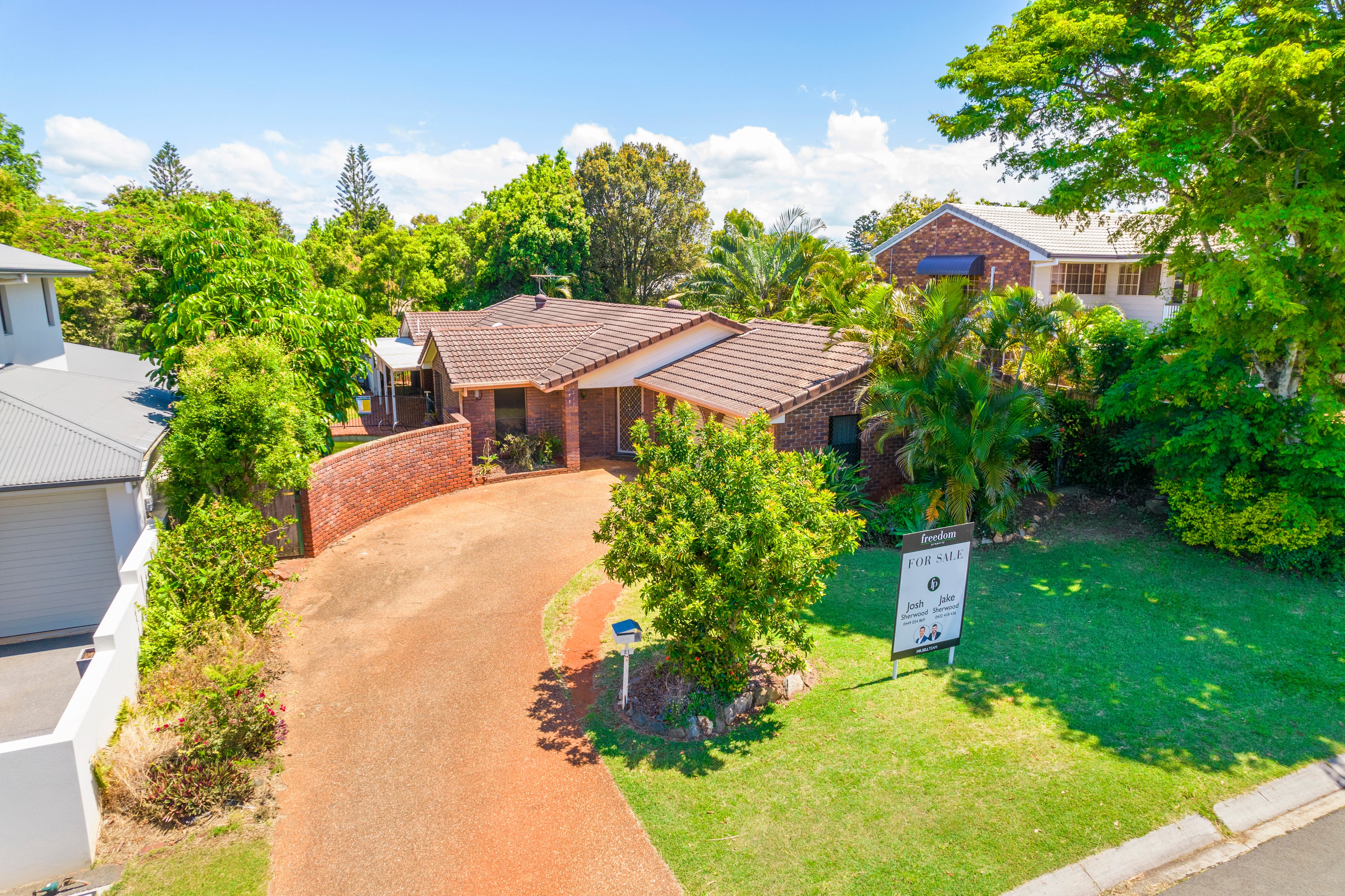 21 Clearwater Street, Ormiston, Ormiston - Image 1