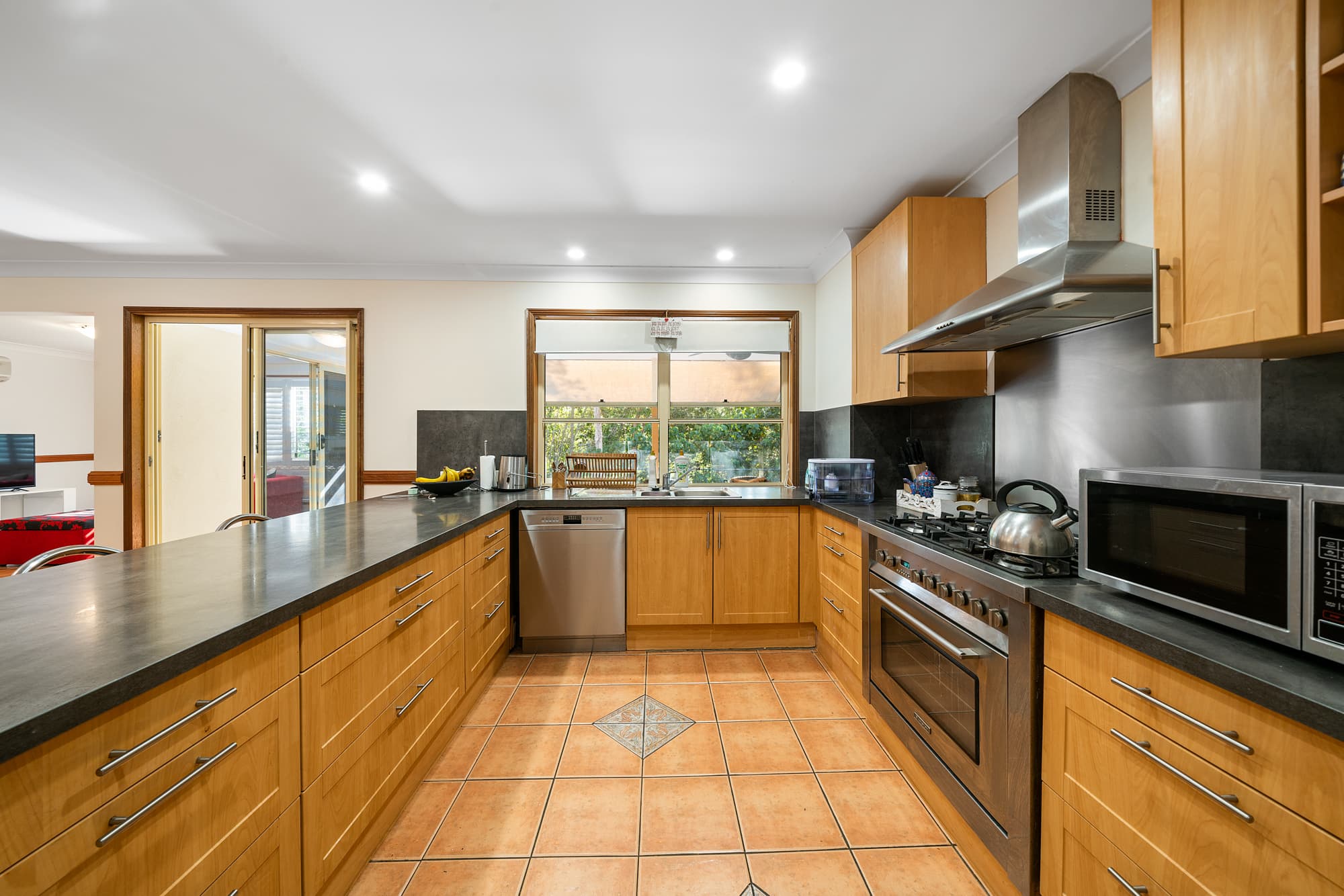 6 Fletcher Terrace, Ormiston, Ormiston - Thumbnail 3