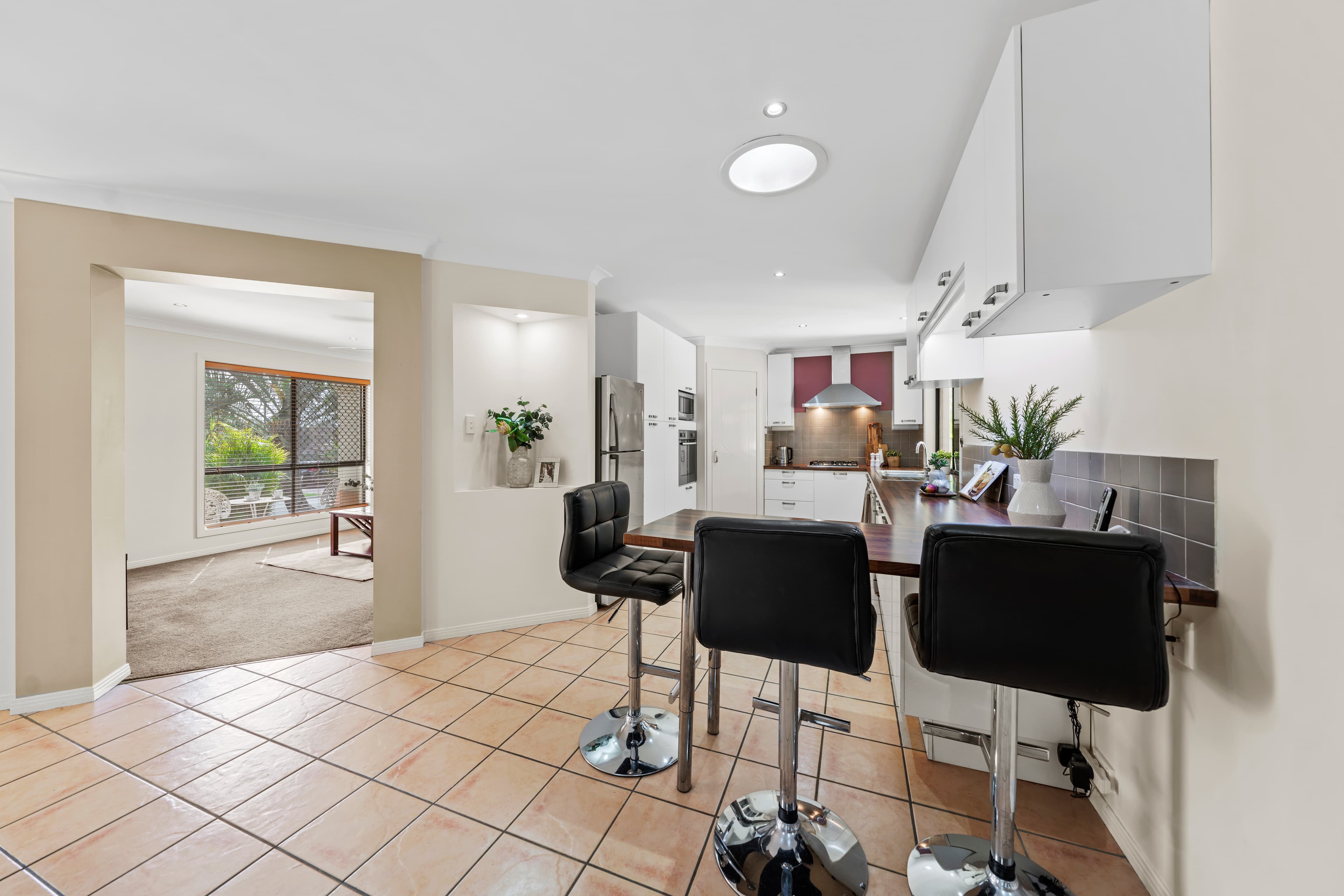 1 Crestwood Close, Ormiston, Ormiston - Thumbnail 3