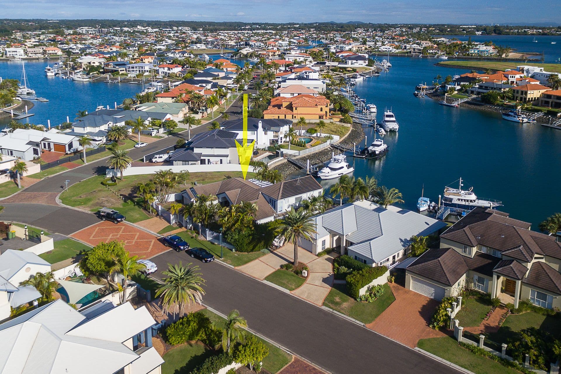 4 Raby Bay Boulevard, Raby Bay, Raby Bay - Image 1