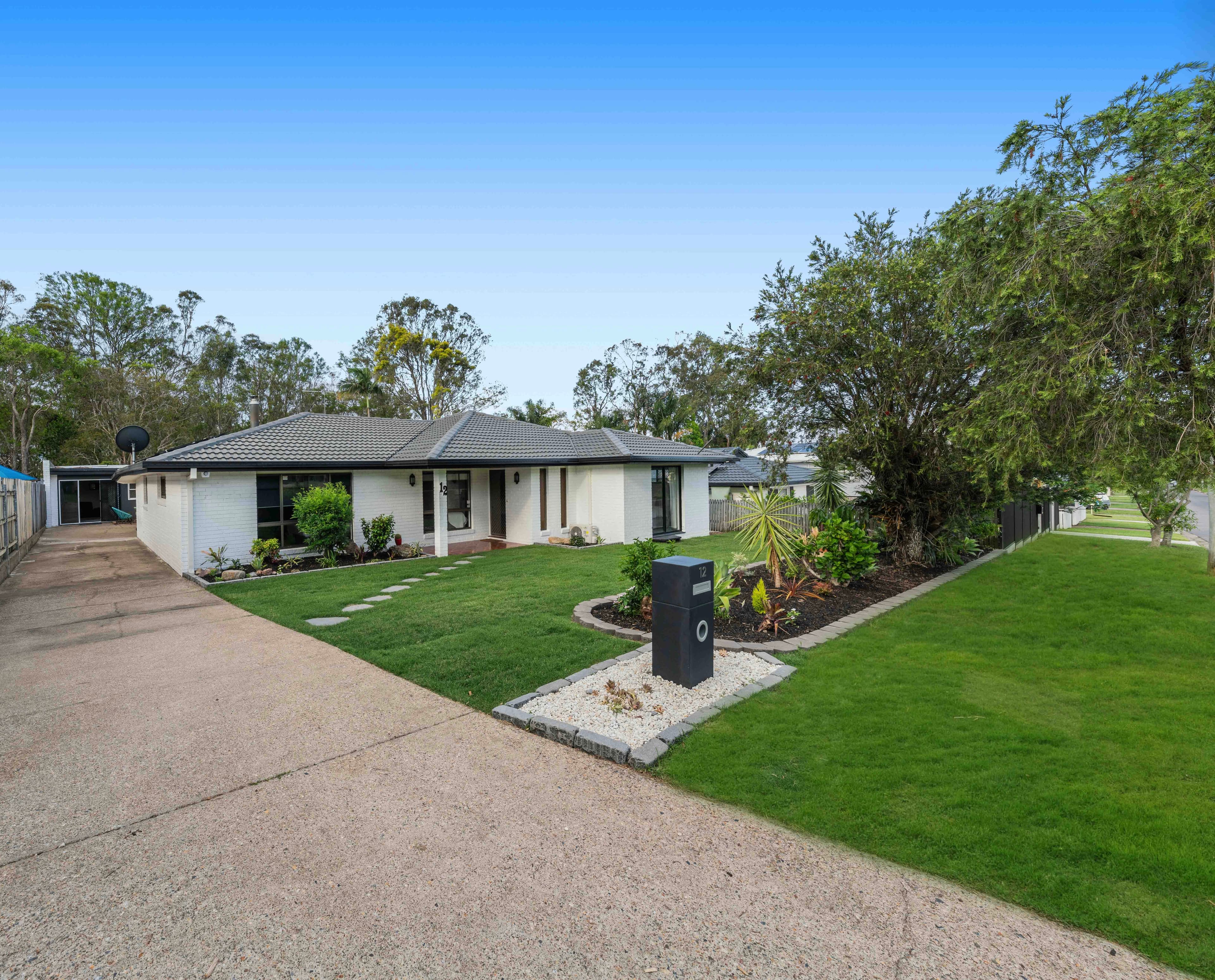 12 Monterey Avenue, Thornlands, Thornlands - Image 1