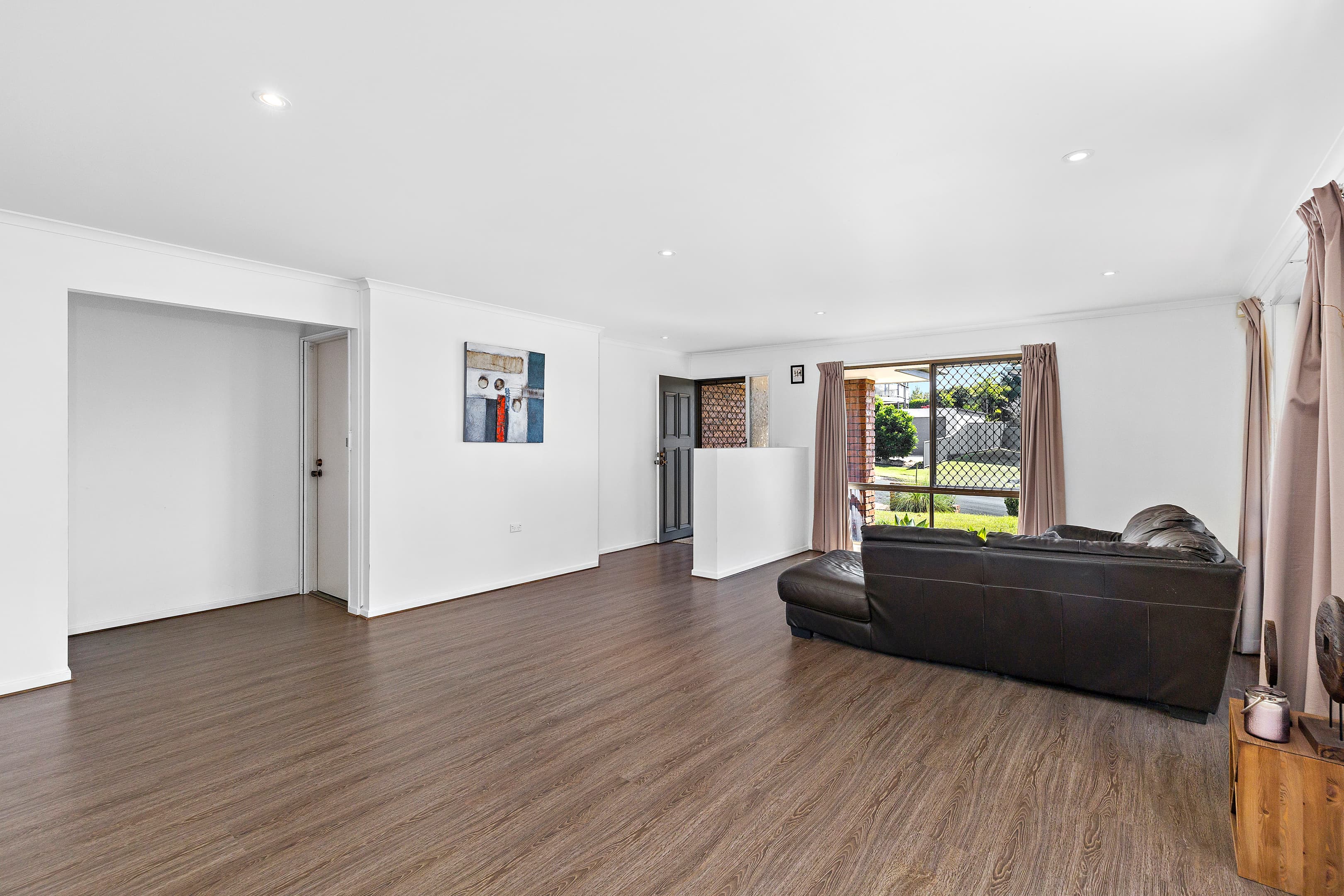 35 Hermitage Crescent, Thornlands, Thornlands - Thumbnail 2