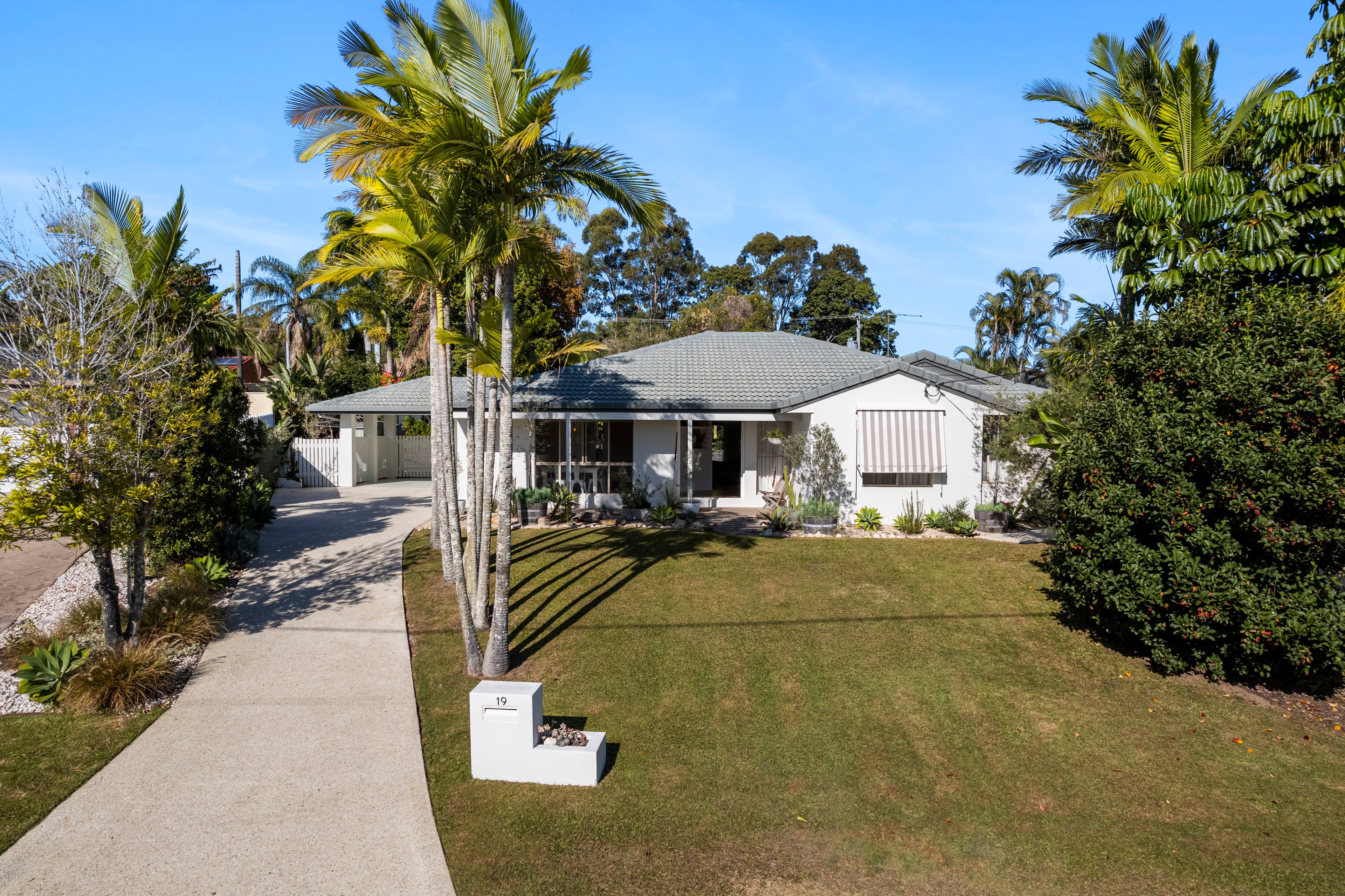 19 Chardonnay Court, Thornlands, Thornlands - Image 1