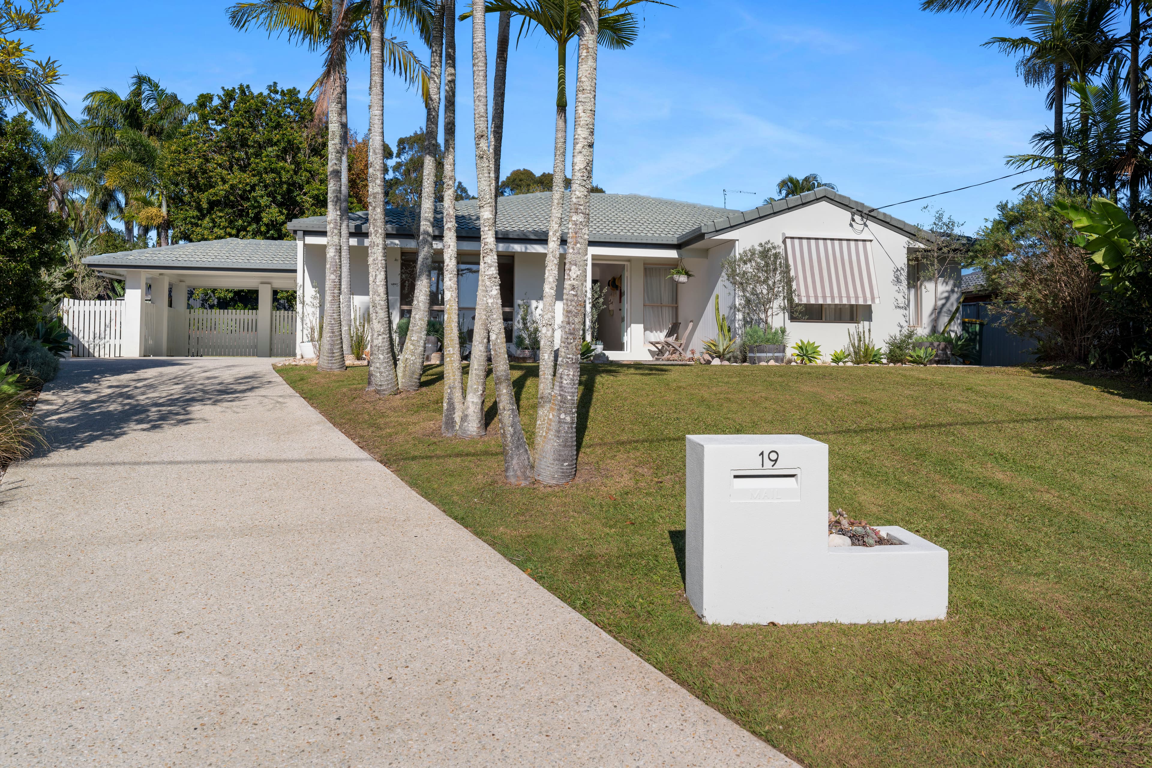 19 Chardonnay Court, Thornlands, Thornlands - Thumbnail 2