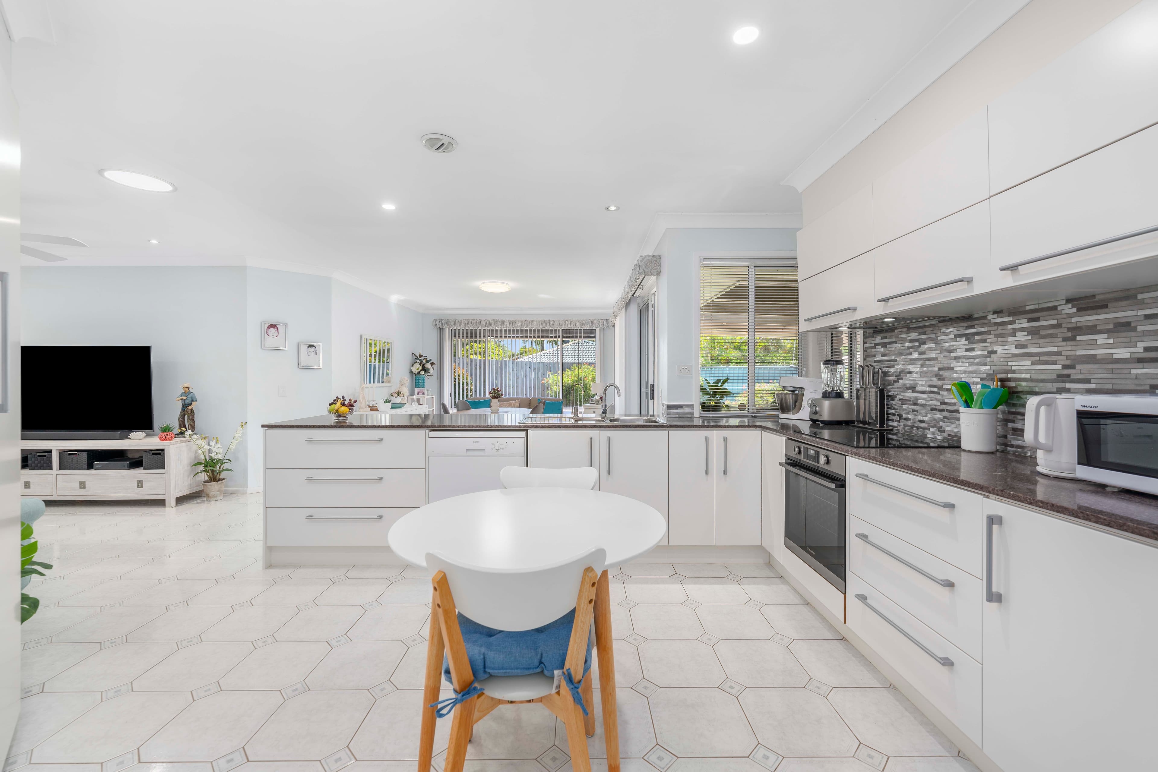 34 Chateau Street, Thornlands, Thornlands - Thumbnail 7