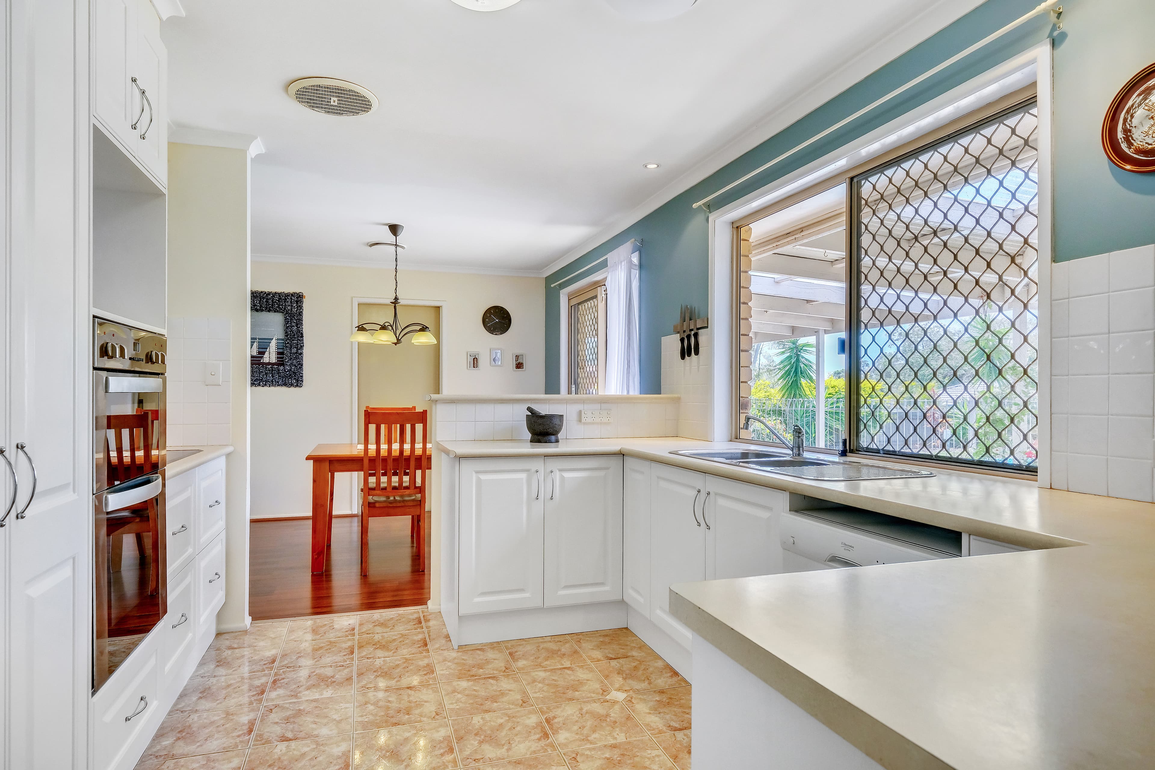 12 Sylvie Street, Thornlands, Thornlands - Thumbnail 4