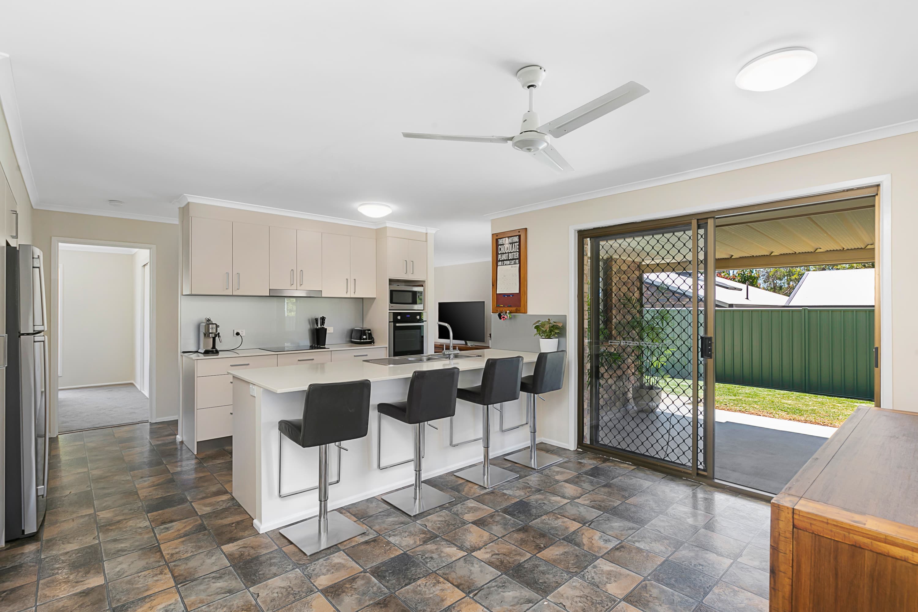 24 Sylvie Street, Thornlands, Thornlands - Thumbnail 8