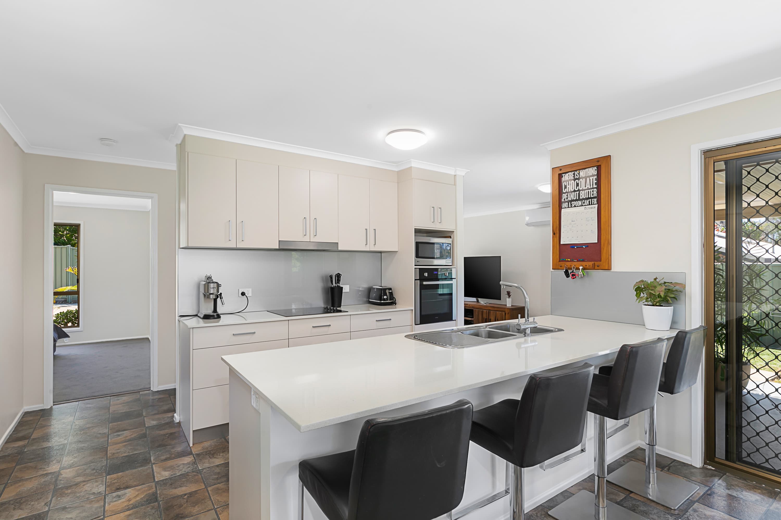 24 Sylvie Street, Thornlands, Thornlands - Thumbnail 6