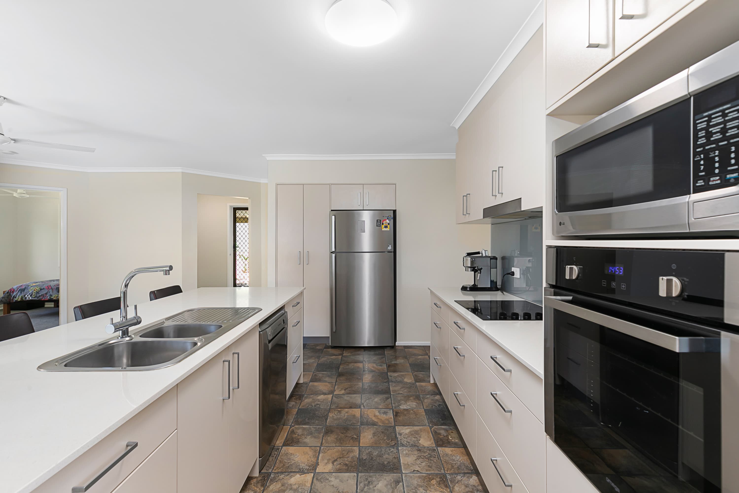 24 Sylvie Street, Thornlands, Thornlands - Thumbnail 7