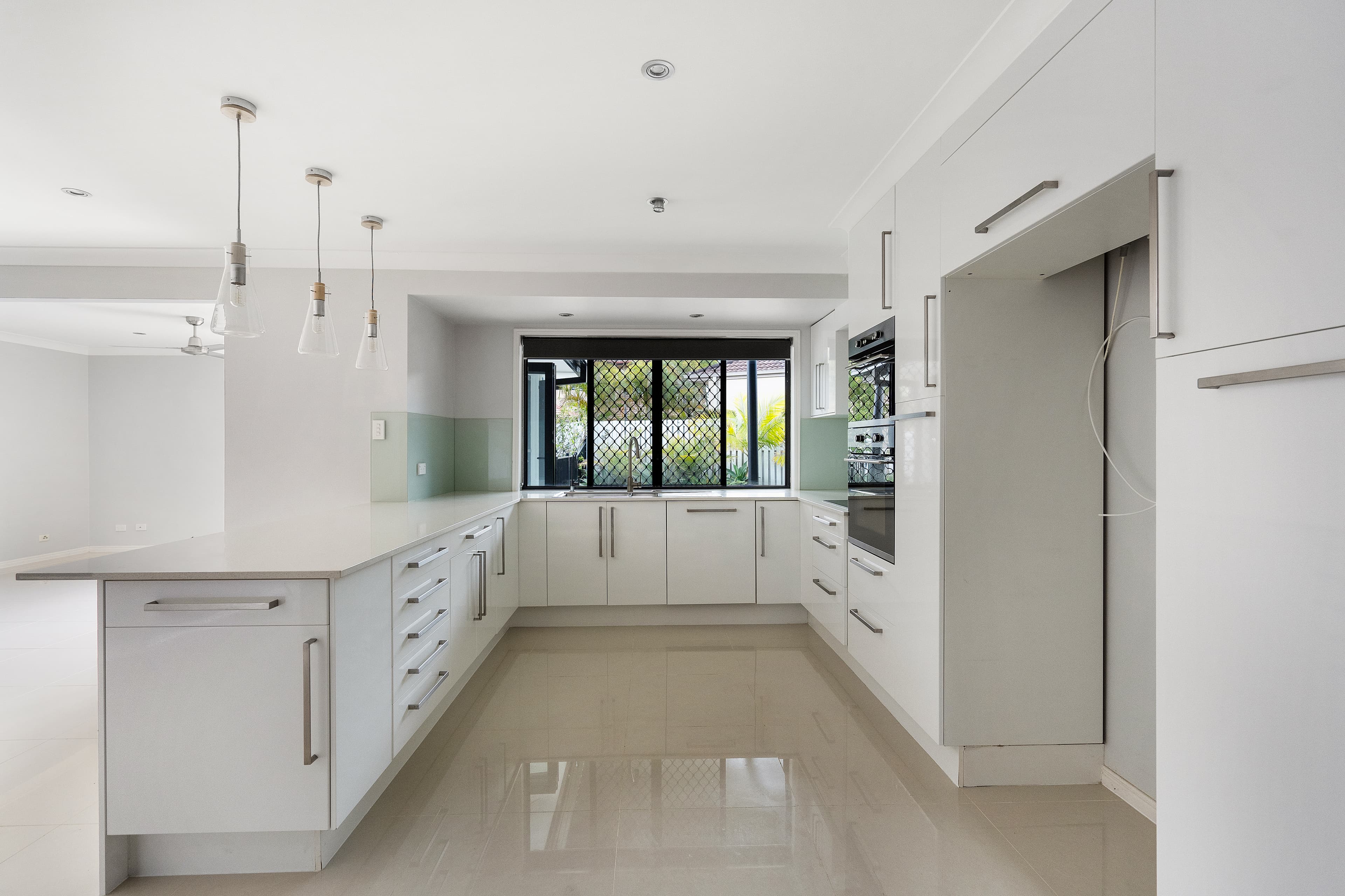 4 Tamarind Close, Thornlands, Thornlands - Thumbnail 3