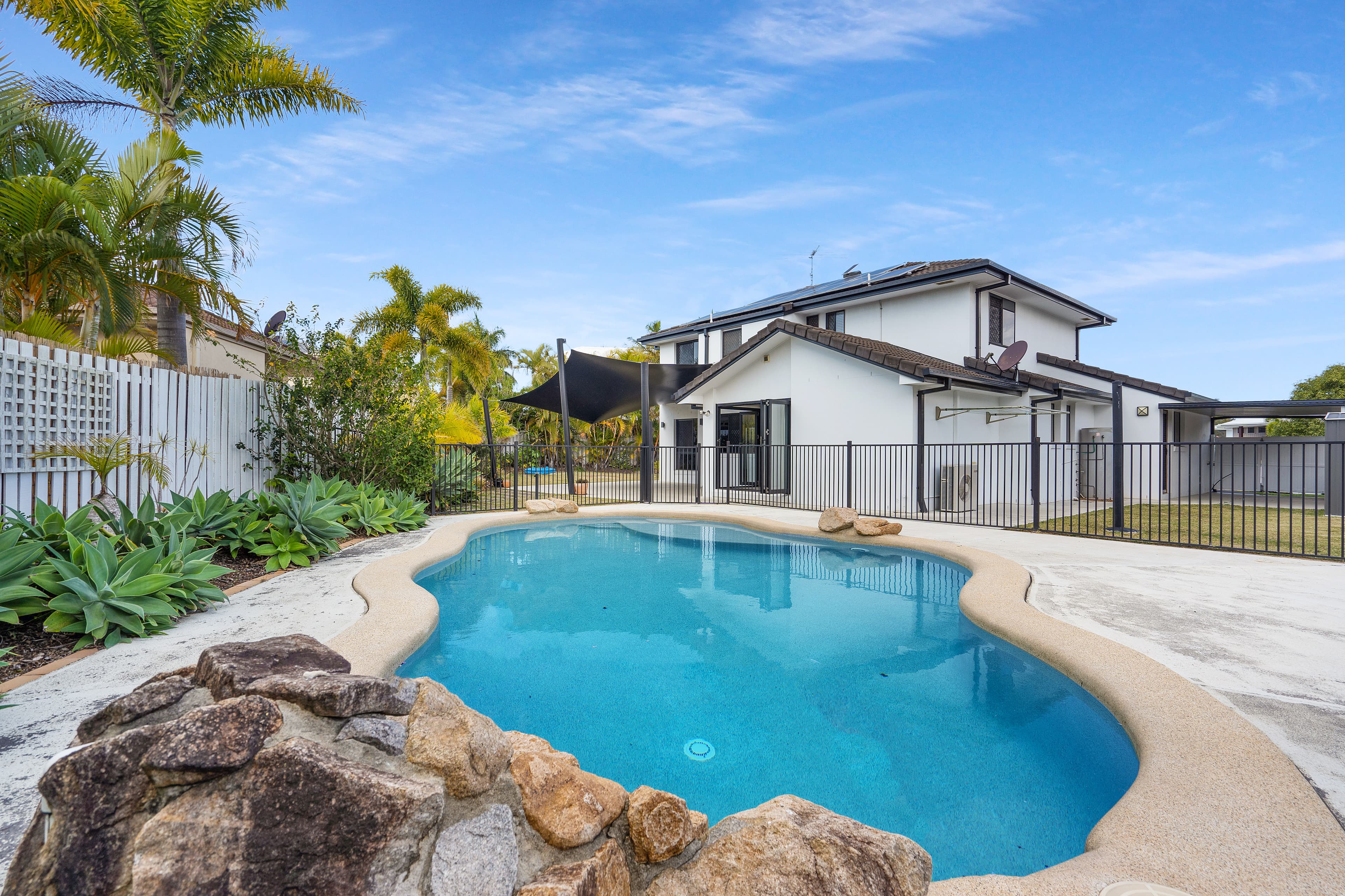 4 Tamarind Close, Thornlands, Thornlands - Thumbnail 2