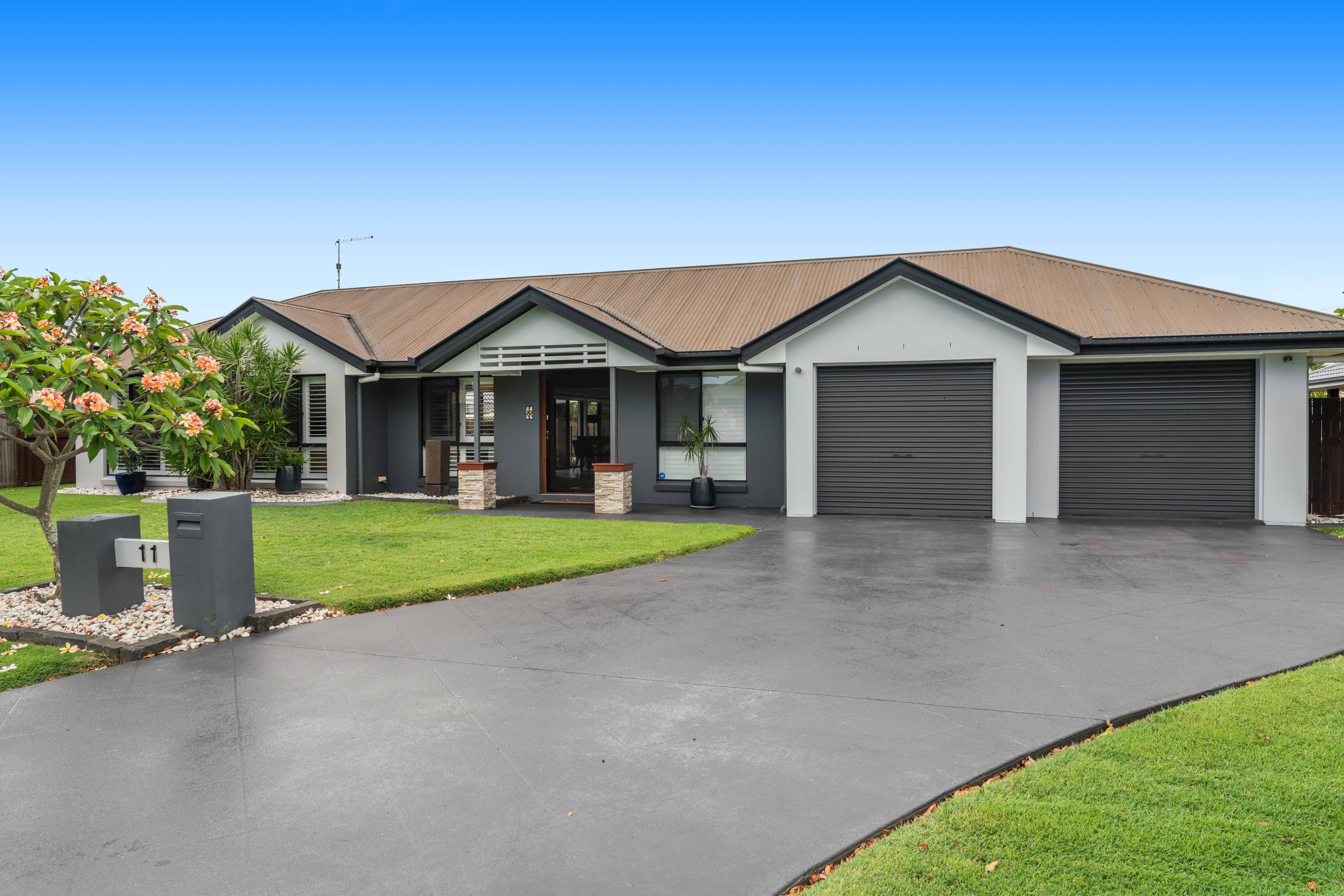 11 Inkerman Place, Thornlands, Thornlands - Image 1