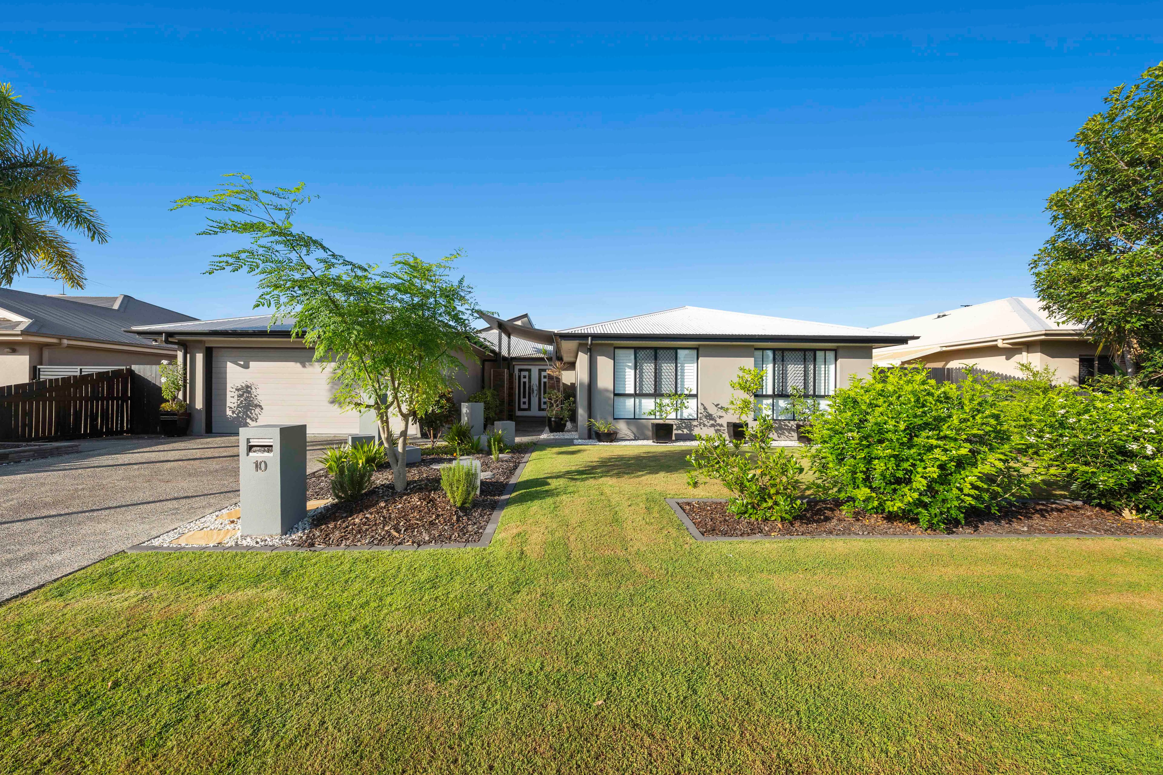 10 Tudar Place, Thornlands, Thornlands - Image 1
