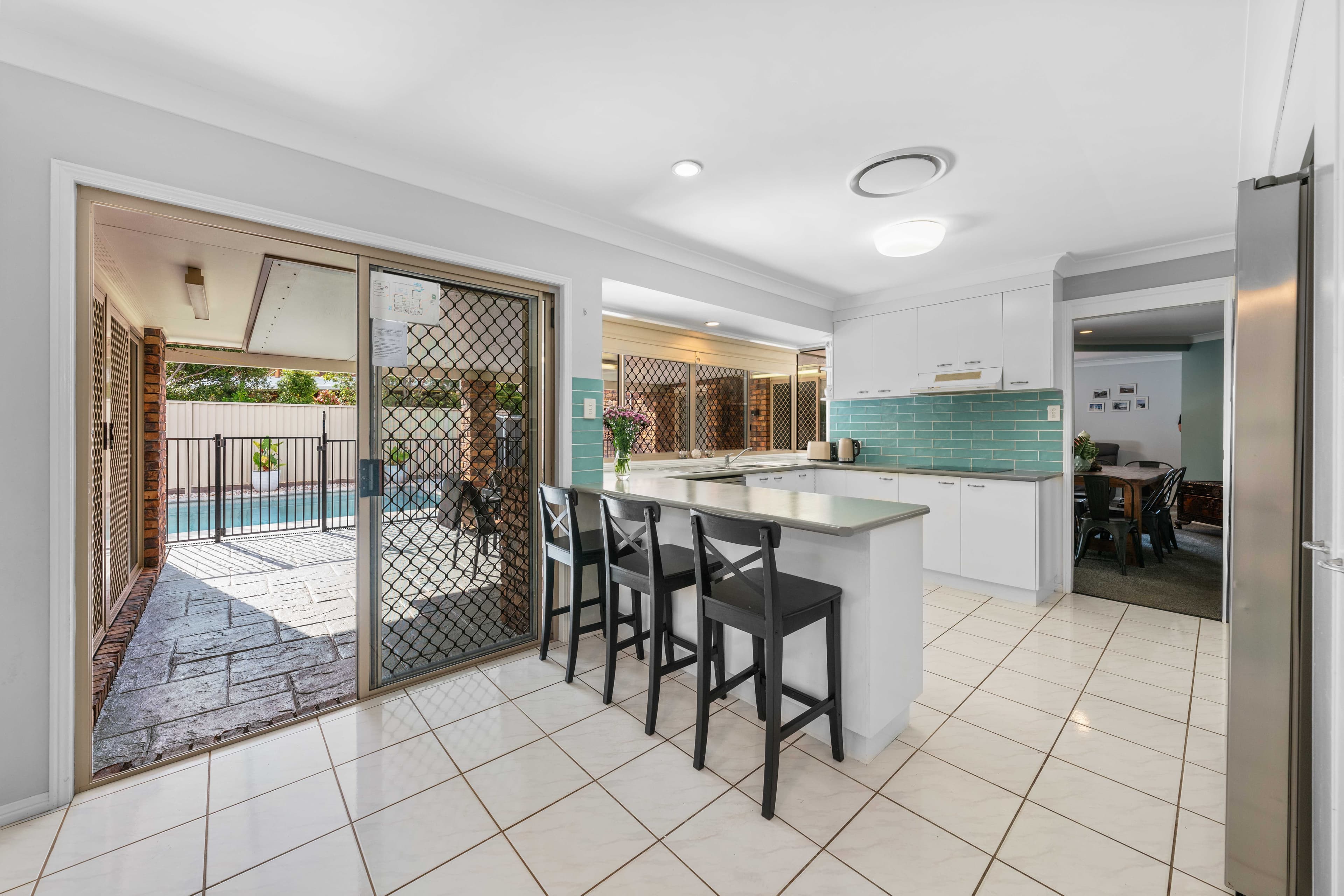 2 Isobell Court, Wellington Point, Wellington Point - Thumbnail 5