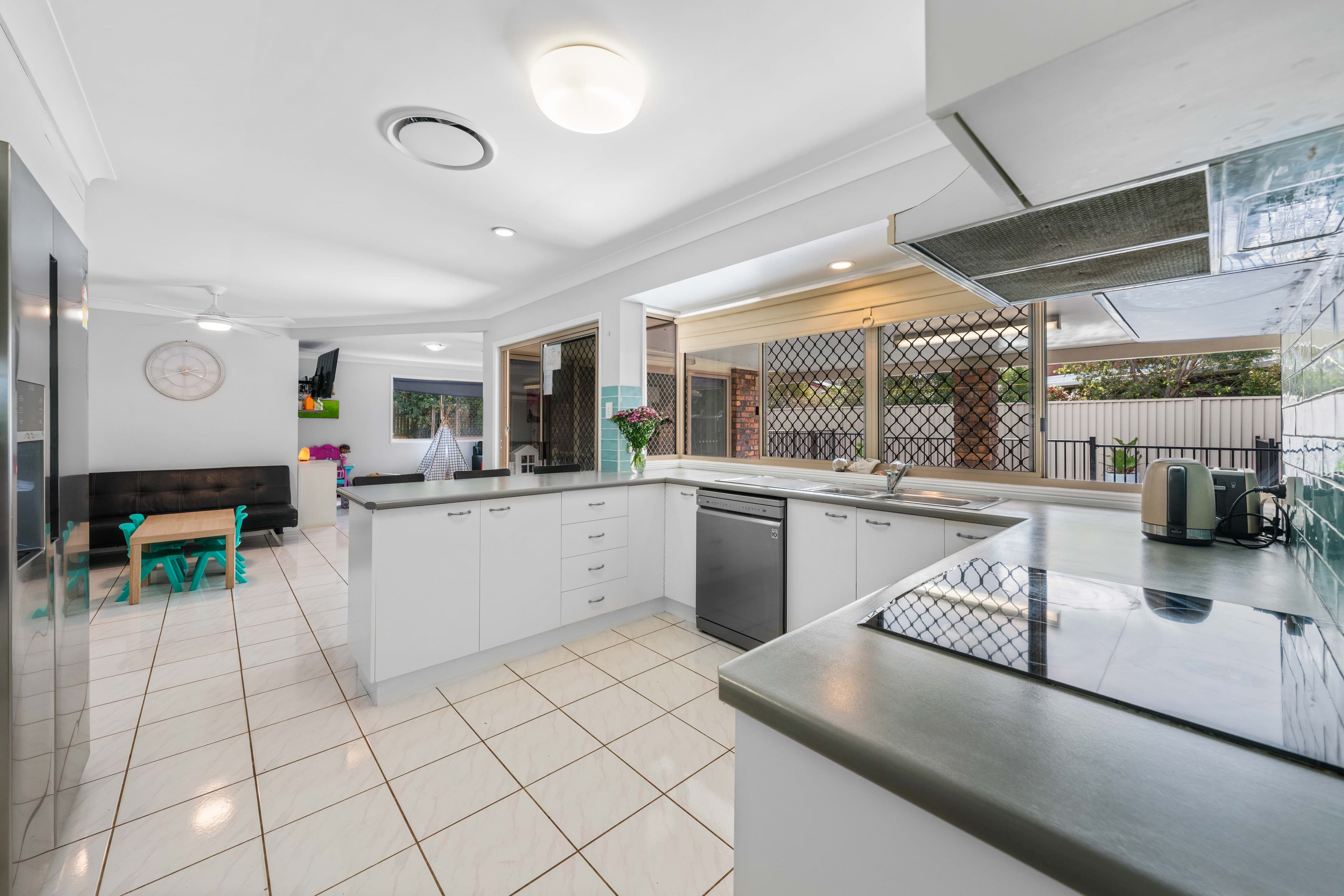 2 Isobell Court, Wellington Point, Wellington Point - Thumbnail 4