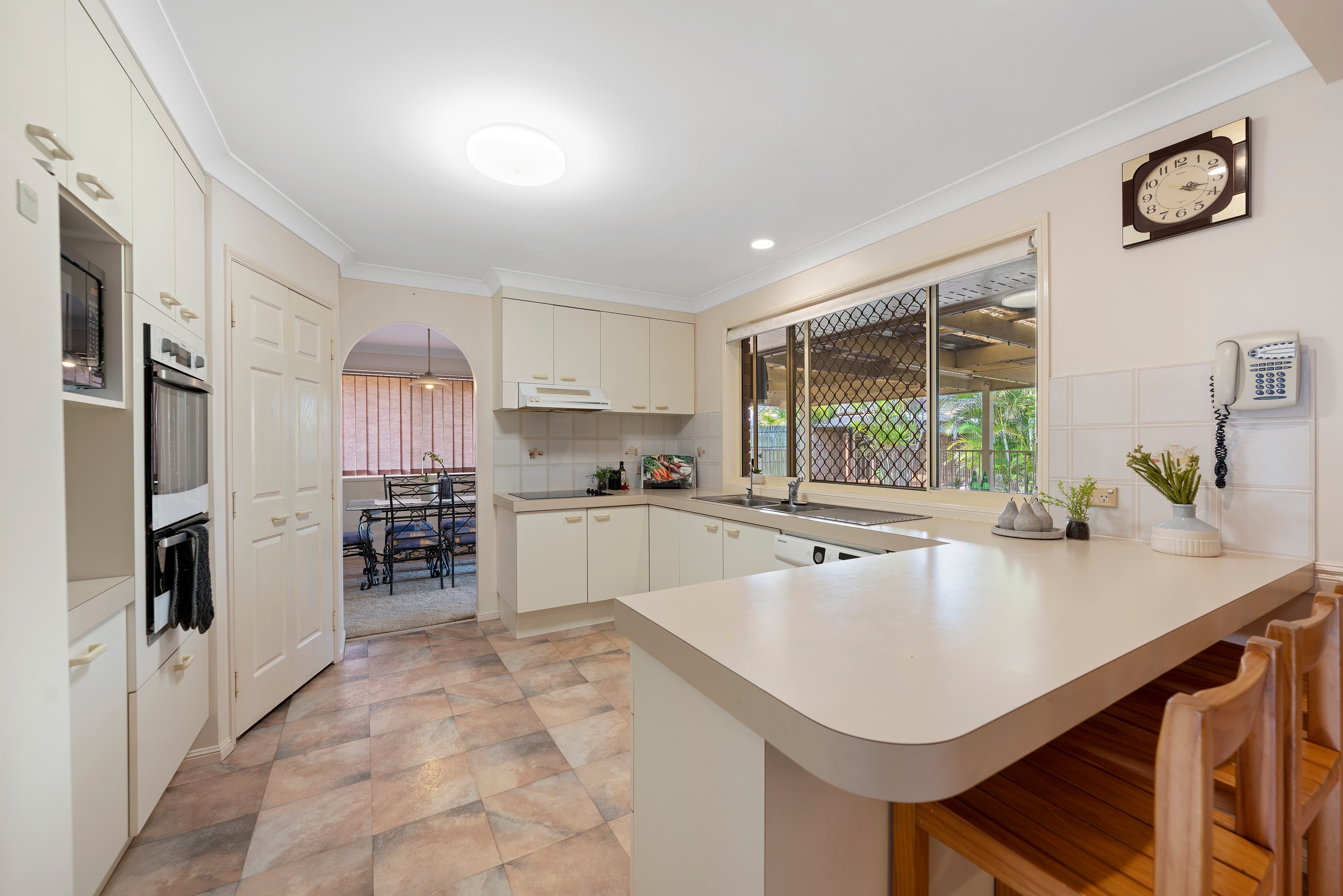 10 Janelle Court, Wellington Point, Wellington Point - Thumbnail 3