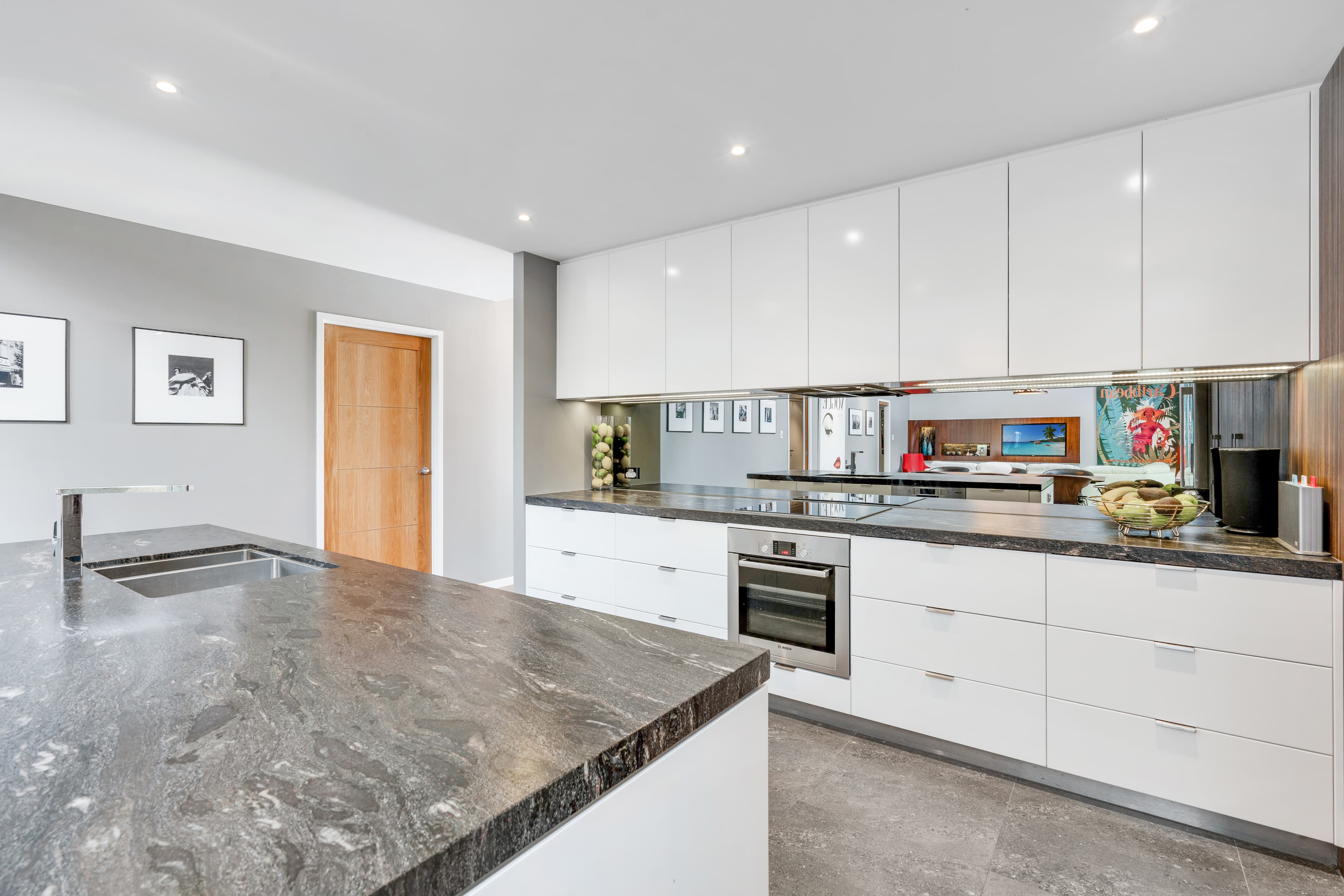 13 Megan Court, Thornlands, Thornlands - Thumbnail 2
