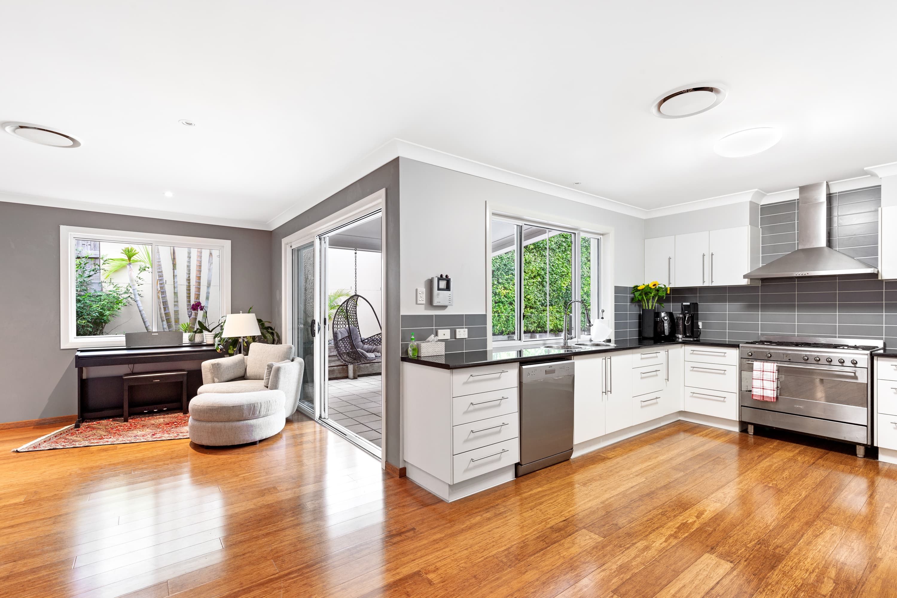 16 Lachlan Drive, Wakerley, Wakerley - Thumbnail 5