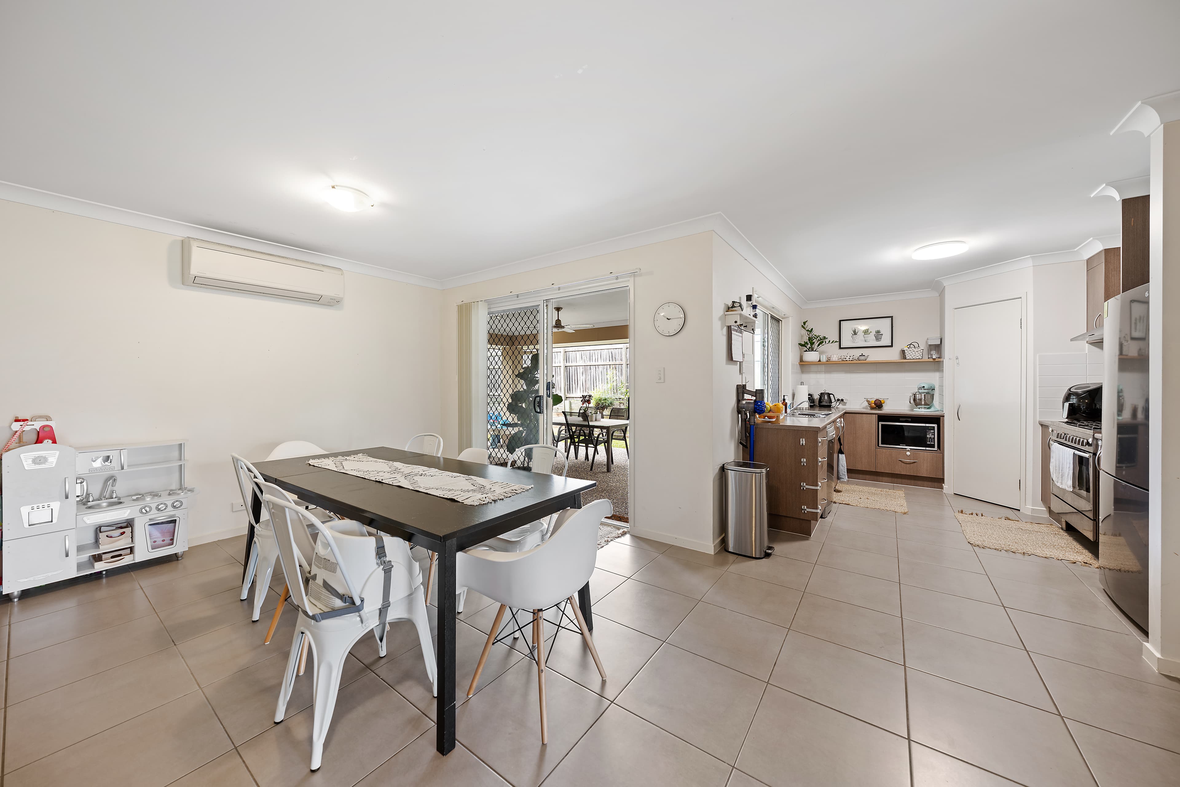 4 Dunnart Street, Victoria Point, Victoria Point - Thumbnail 3
