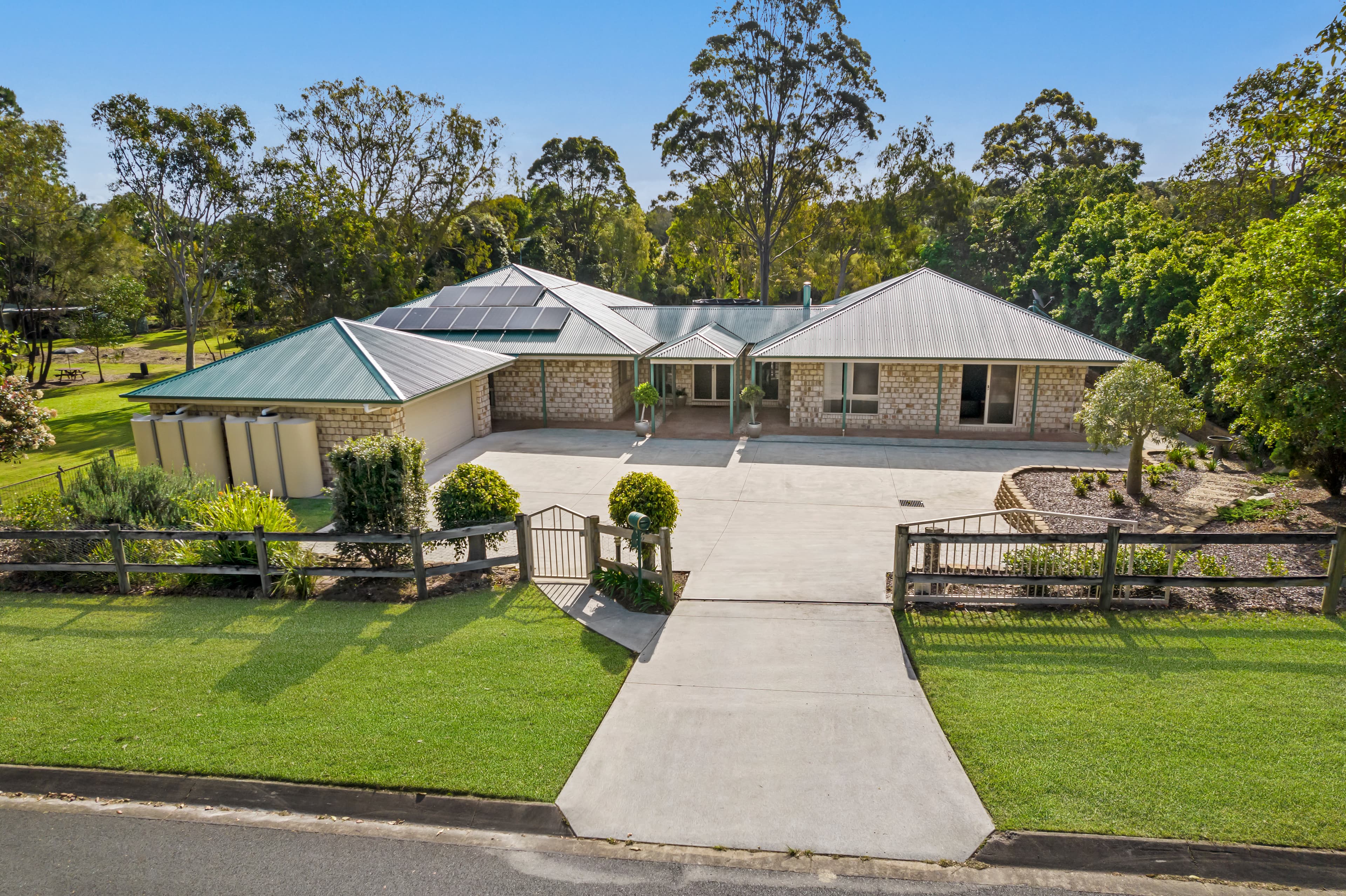 21 Thornton Drive, Thornlands, Thornlands - Image 1