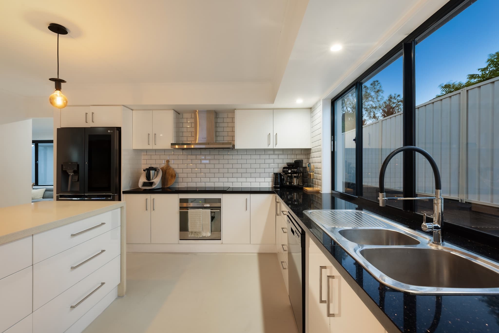 173 Ron Penhaligon Way, Robina, Robina - Thumbnail 6