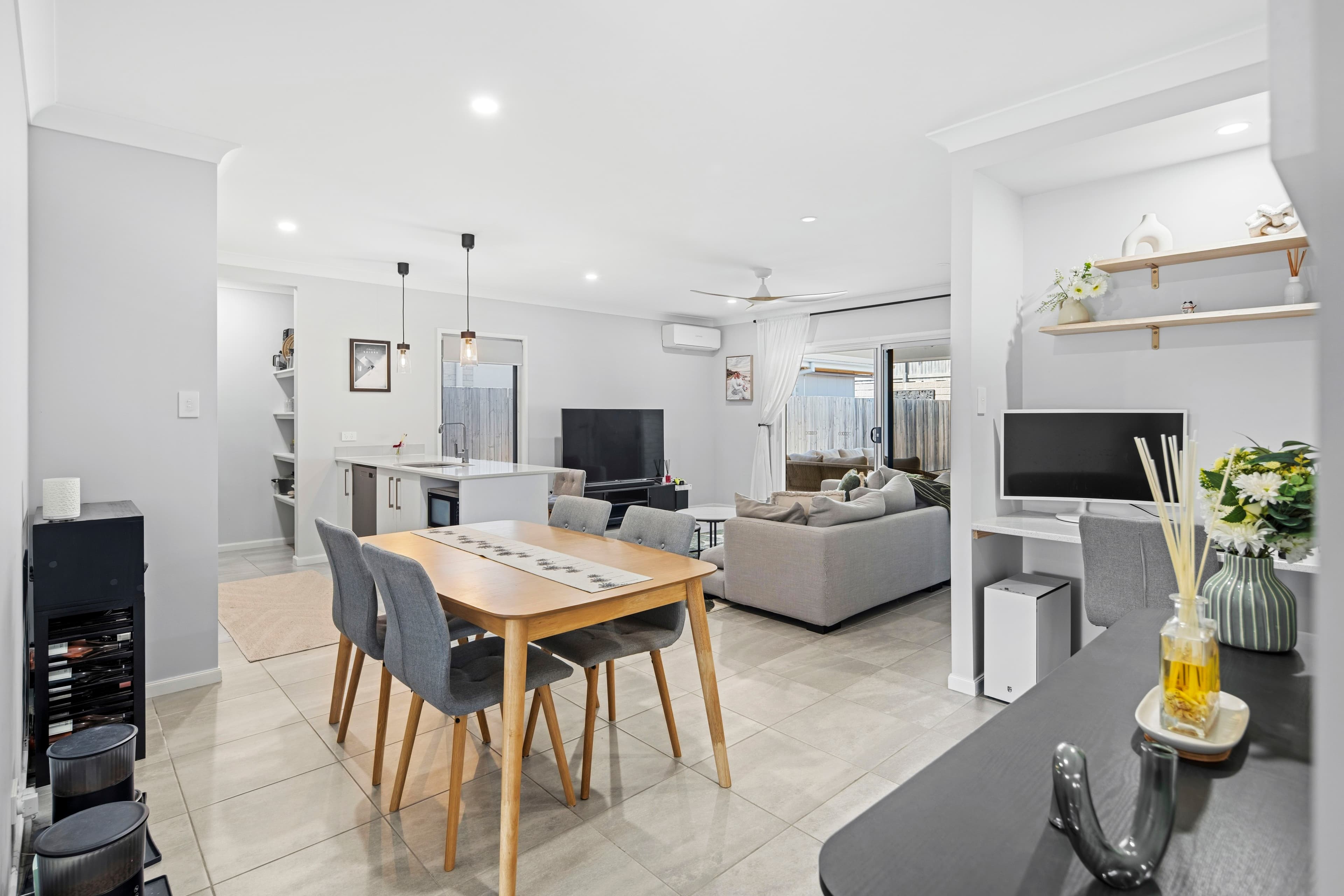 27 Lathro Way, Thornlands, Thornlands - Thumbnail 2