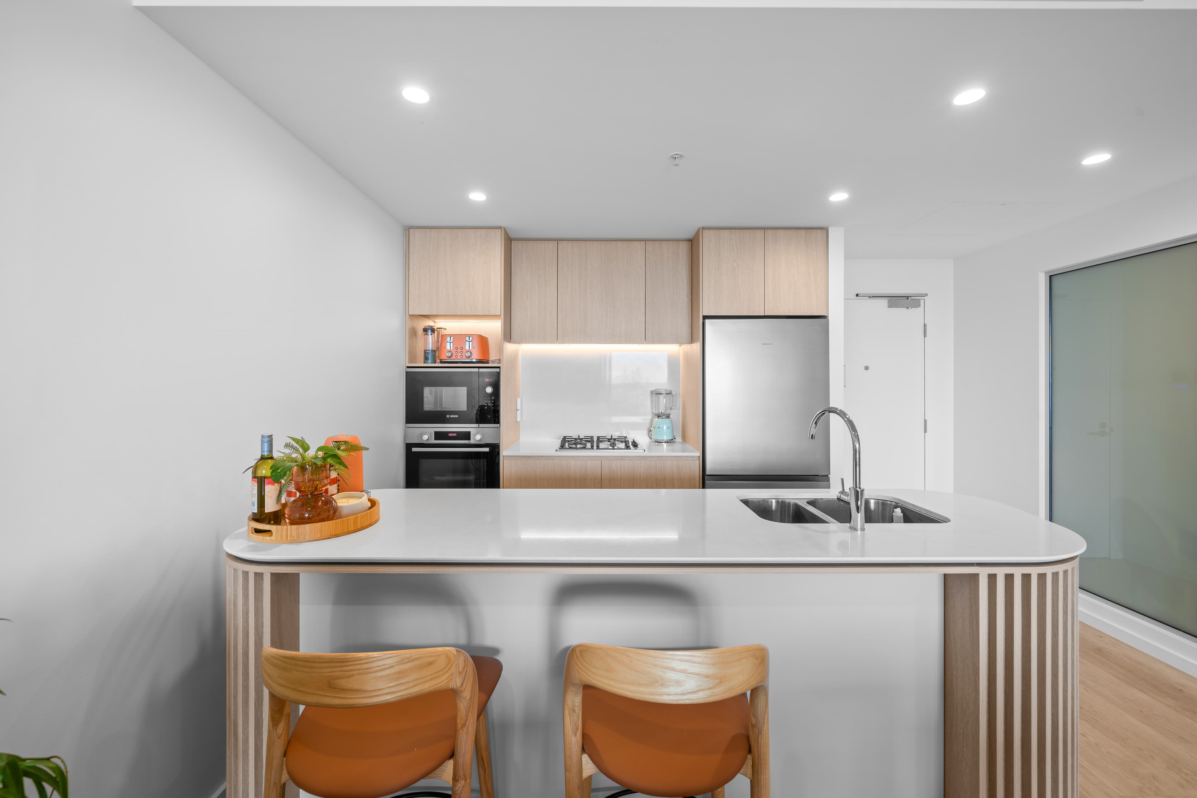 Unit 704/180 Marine Parade, Labrador, Labrador - Thumbnail 5