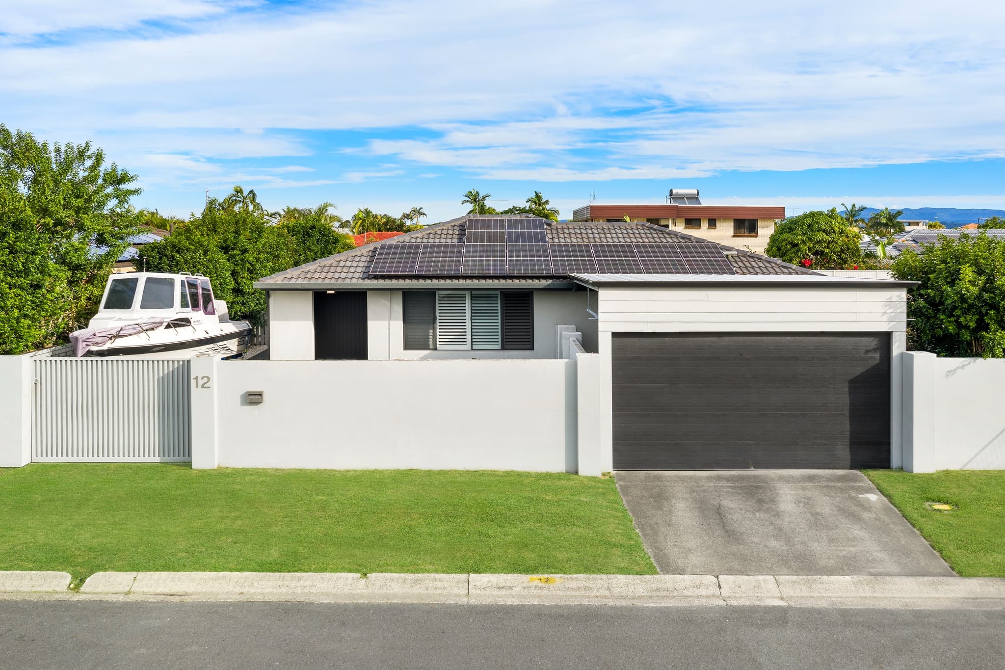 12 Fairsky Avenue, Mermaid Waters, Mermaid Waters - Image 1