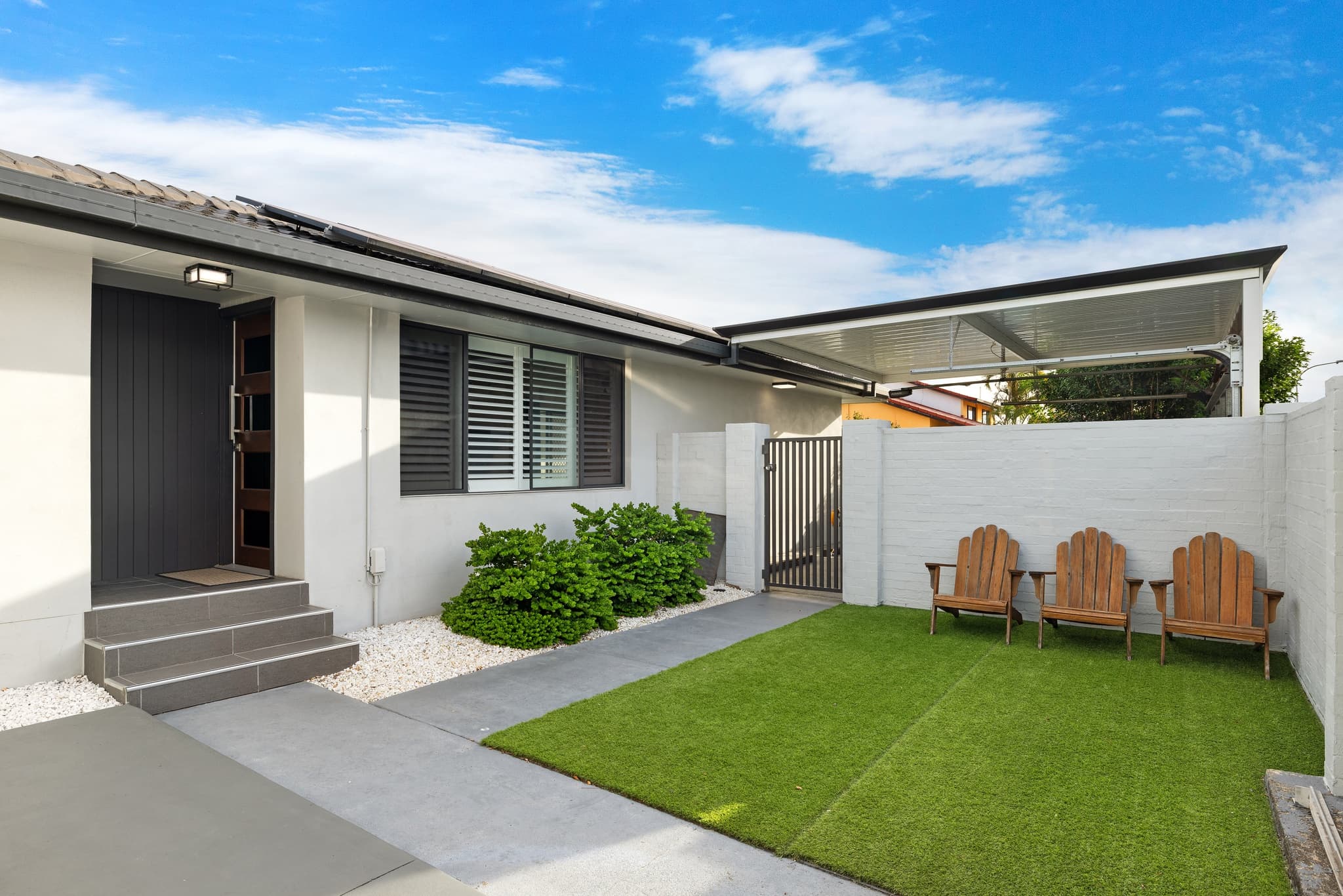 12 Fairsky Avenue, Mermaid Waters, Mermaid Waters - Thumbnail 2