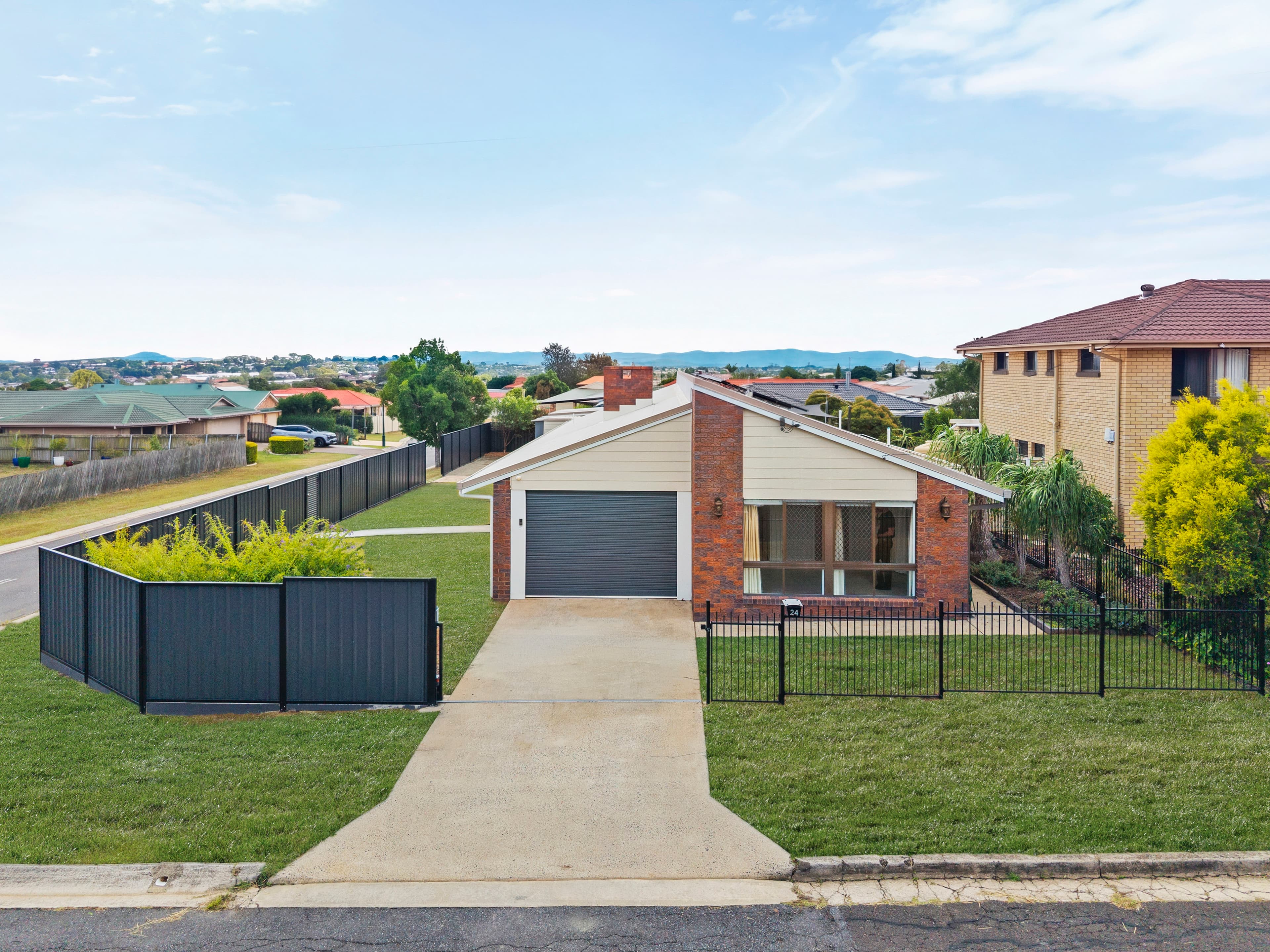 24 Hibiscus Street, Flinders View, Flinders View - Image 1