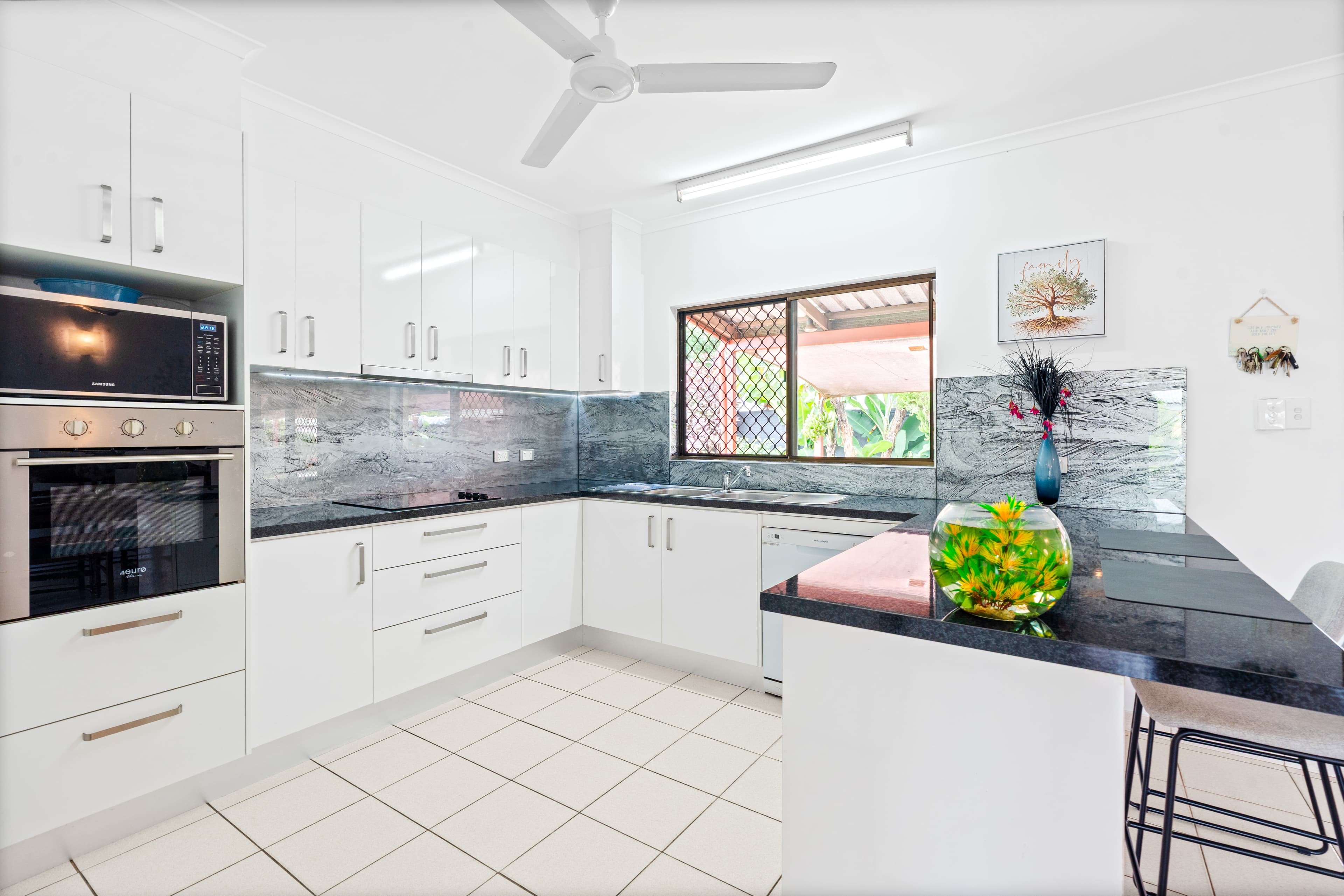 16 Sibbald Crescent, Woodroffe, Woodroffe - Thumbnail 3