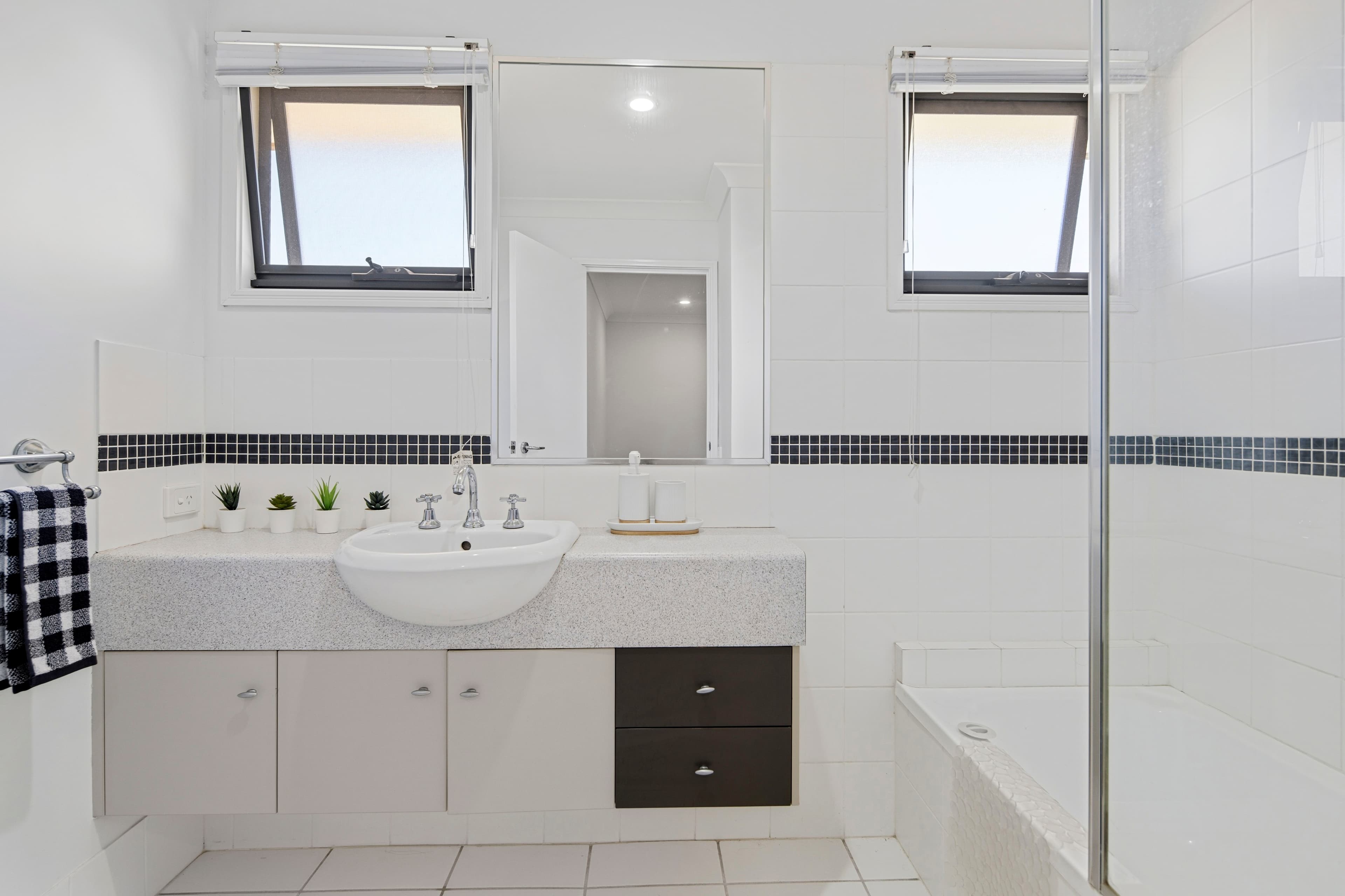 1 Matthews Crescent, Pimpama, Pimpama - Thumbnail 8