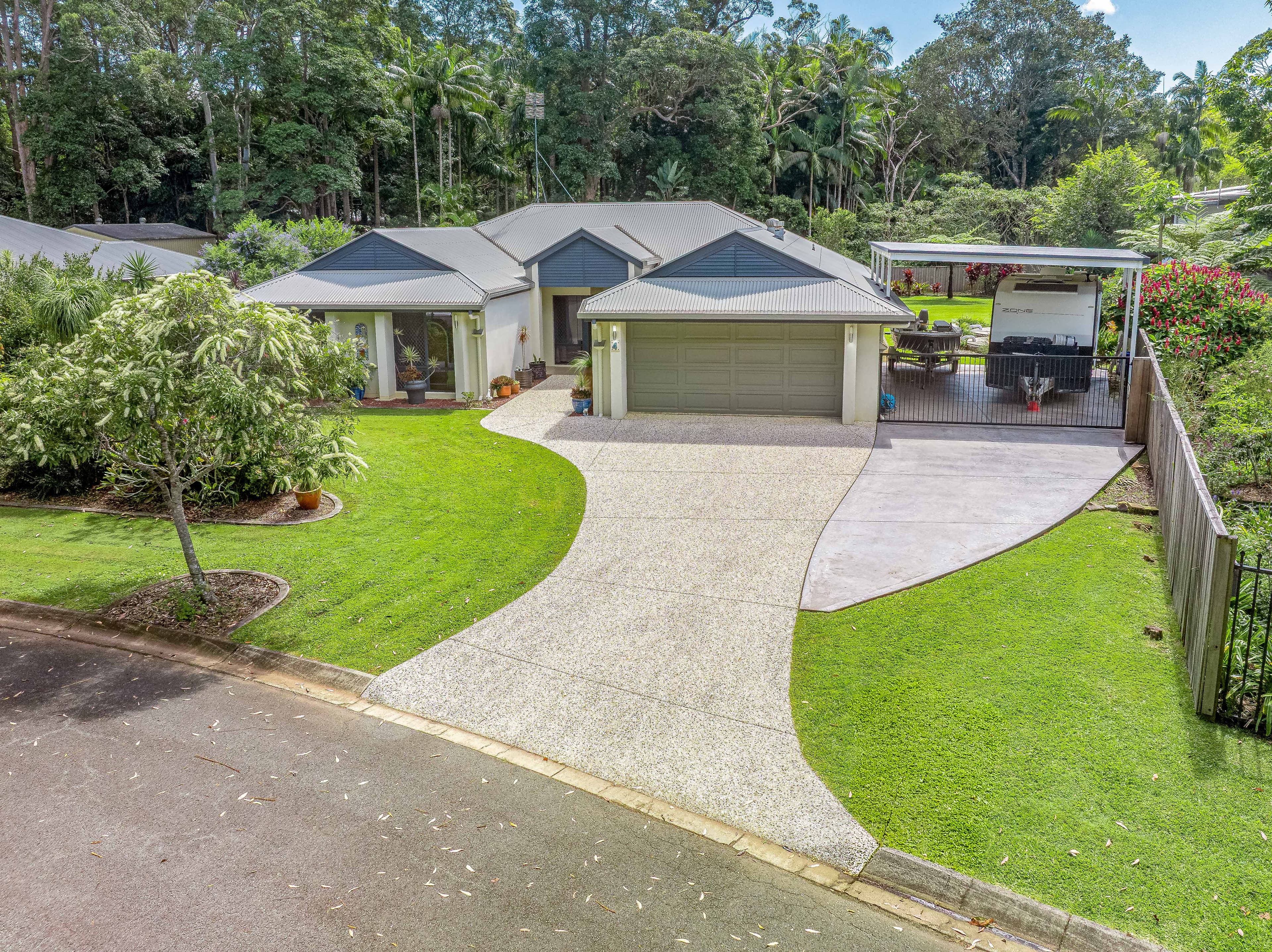 4 The Parkway Place, Mapleton, Mapleton - Thumbnail 2
