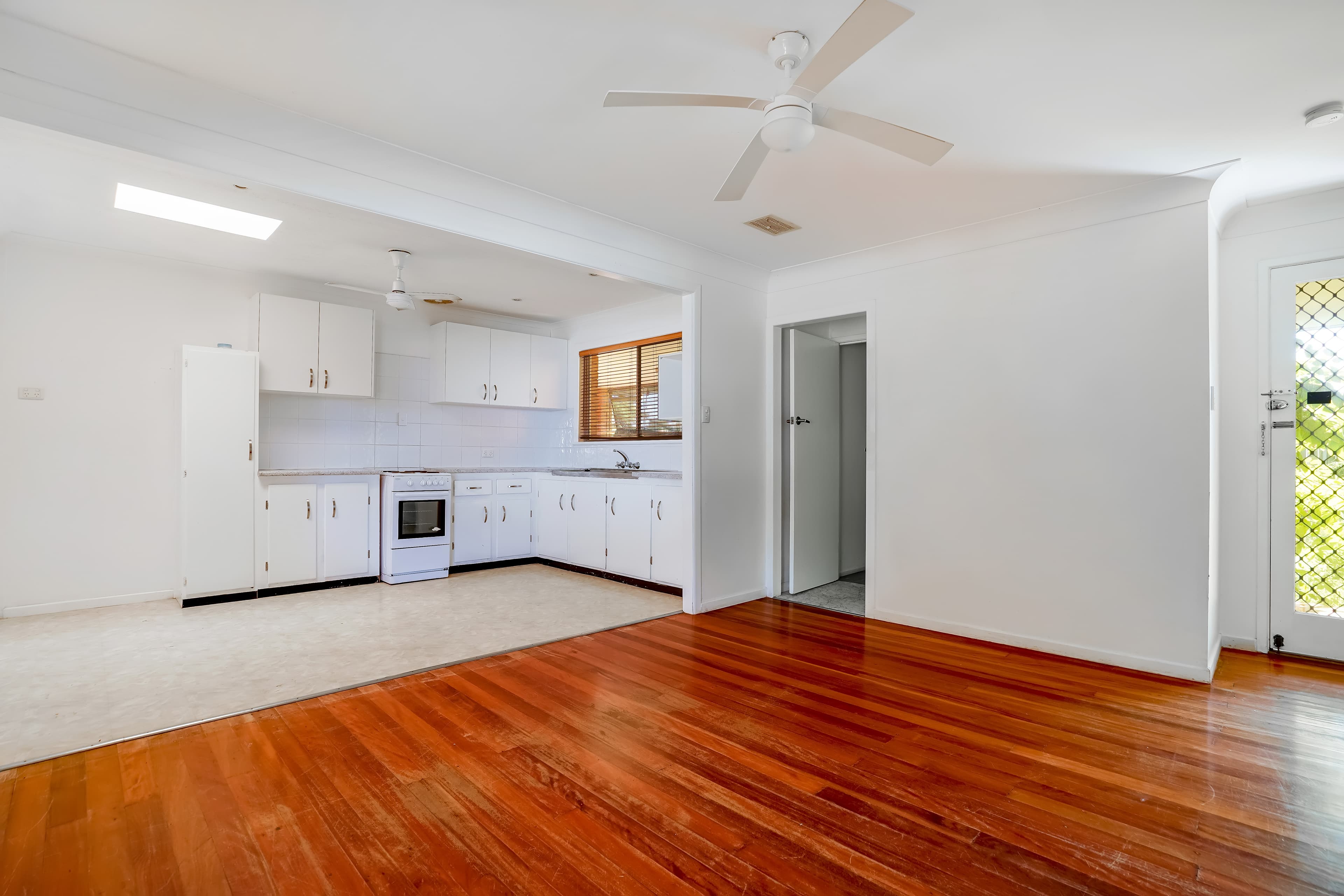 151 Colburn Avenue, Victoria Point, Victoria Point - Thumbnail 2