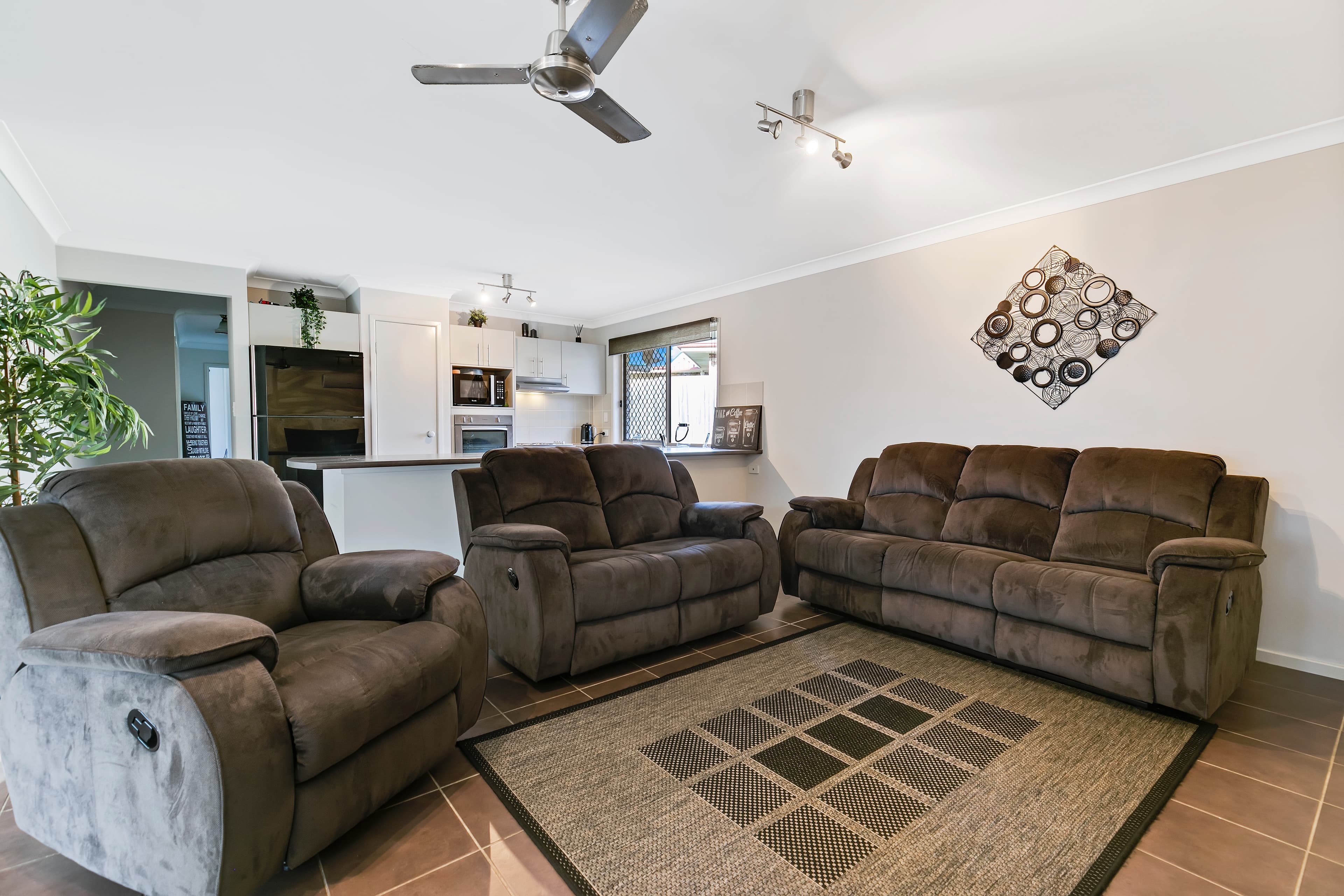 11 Baybreeze Close, Deception Bay, Deception Bay - Thumbnail 5